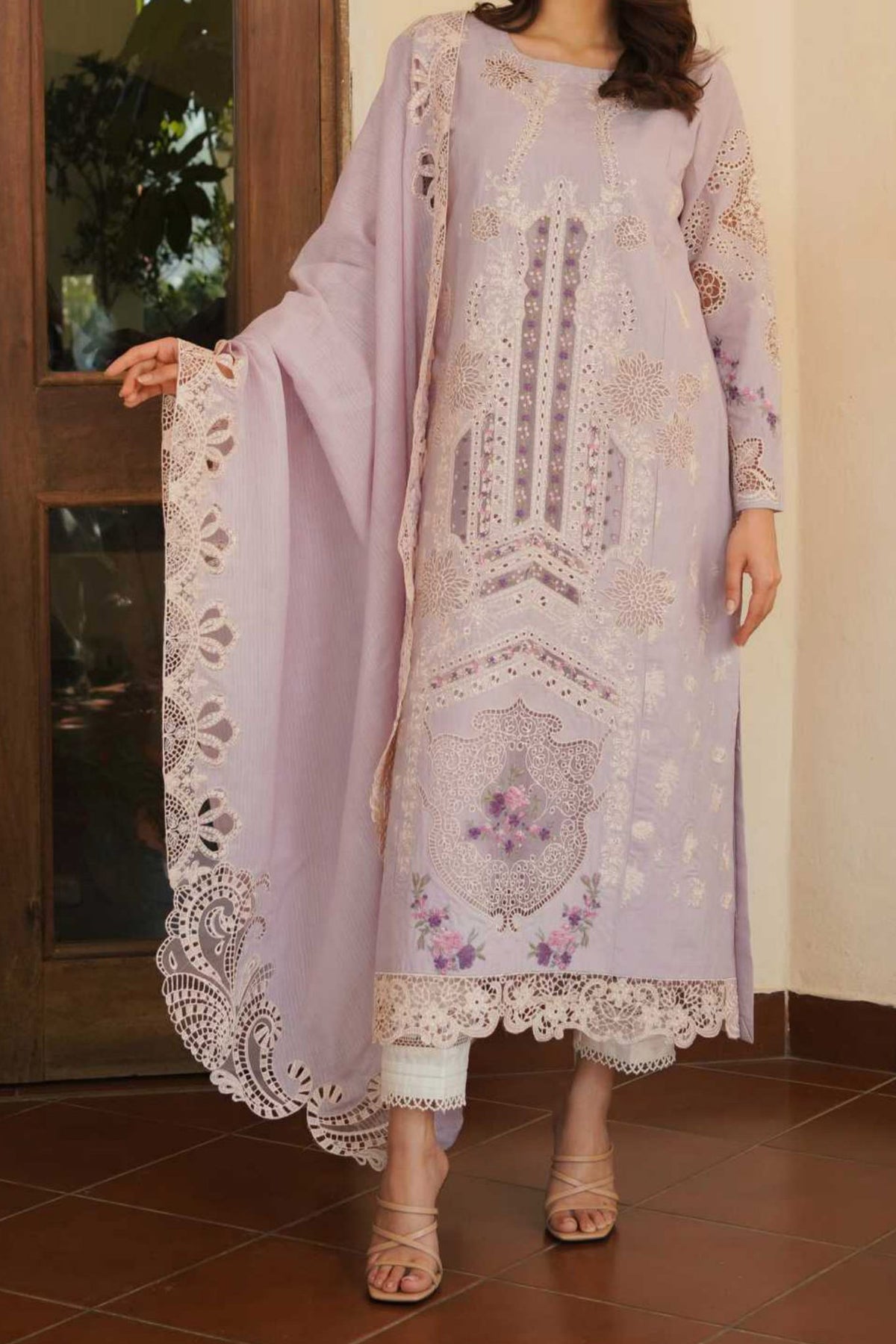 Manara Unstitched 3 Piece Luxury Emb Lawn Collection'2024-ML-04-Lilia