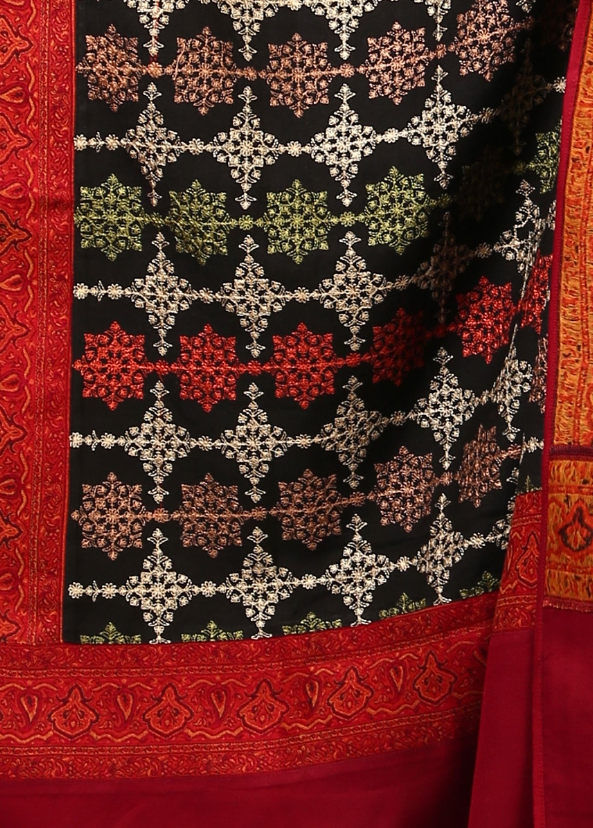 Mominas Jacquard Patchwork Sitara Jaal Shawl - Black Base & Maroon Border