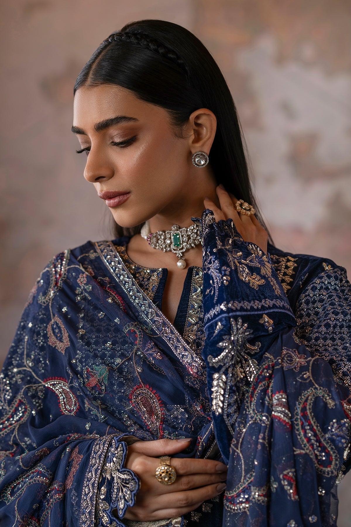 Saanjh By Emaan Adeel Unstitched 3 Piece Velvet Edit Collection'2024-Roshni