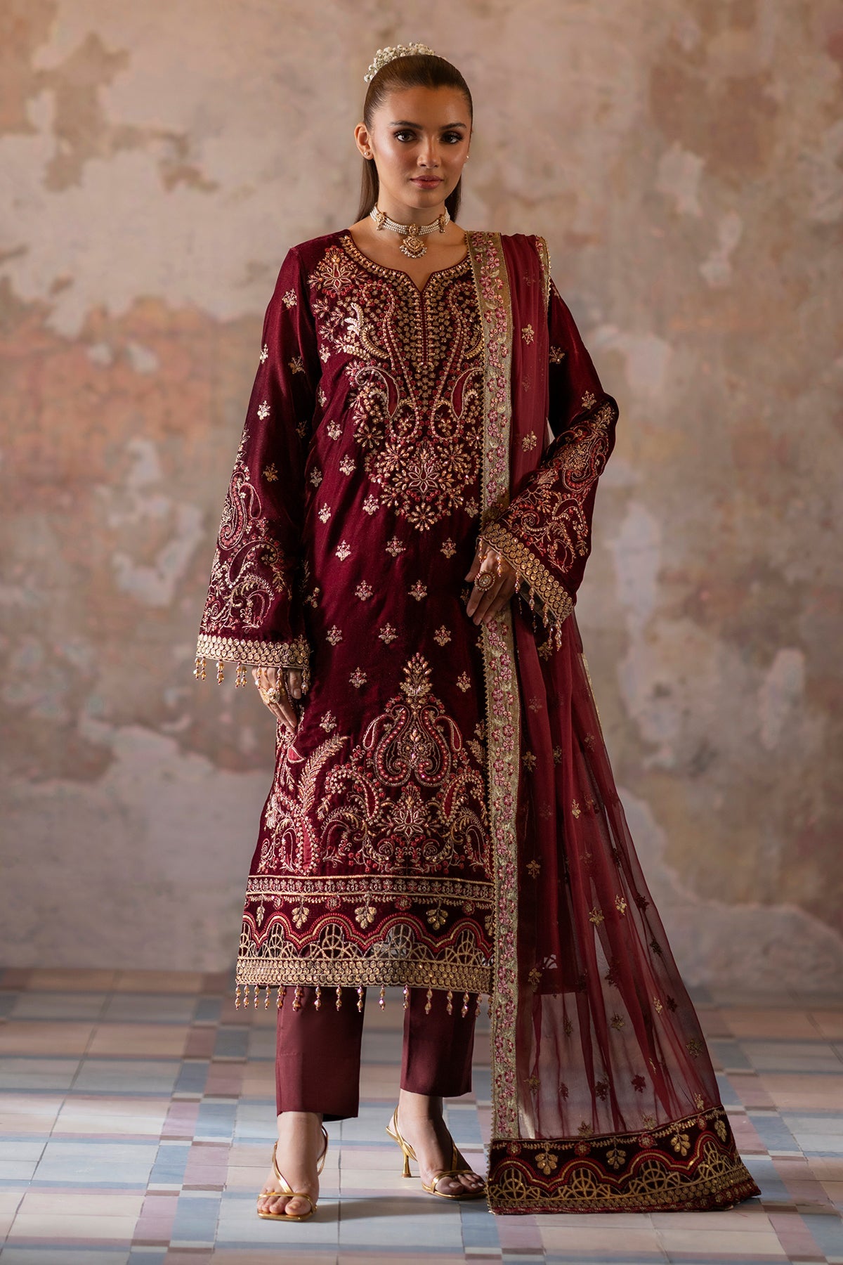 Saanjh By Emaan Adeel Unstitched 3 Piece Velvet Edit Collection'2024-Tara