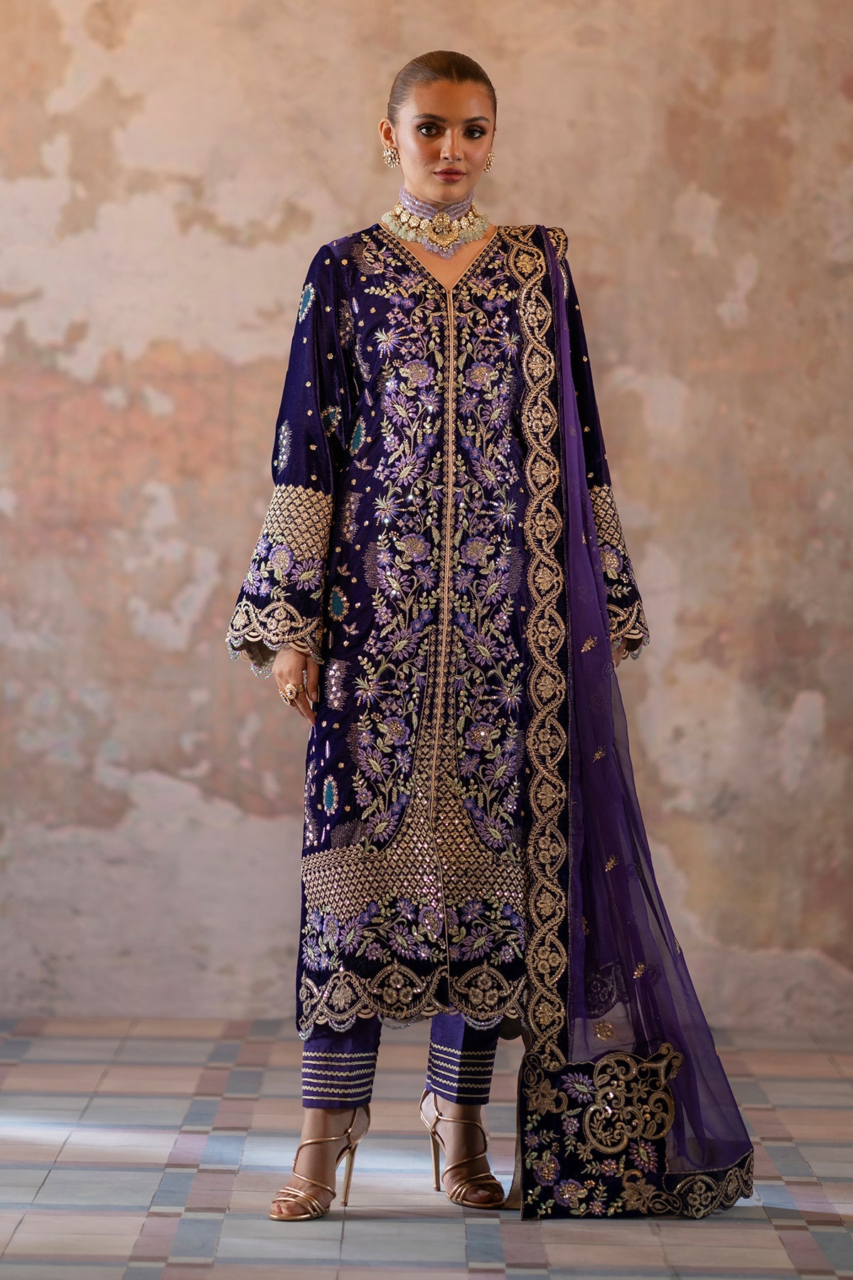 Saanjh By Emaan Adeel Unstitched 3 Piece Velvet Edit Collection'2024-Aroosh