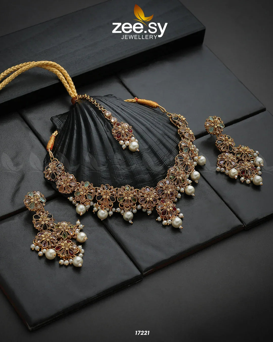 Magnolia Glimmer Necklace - Zeesy Jewellery