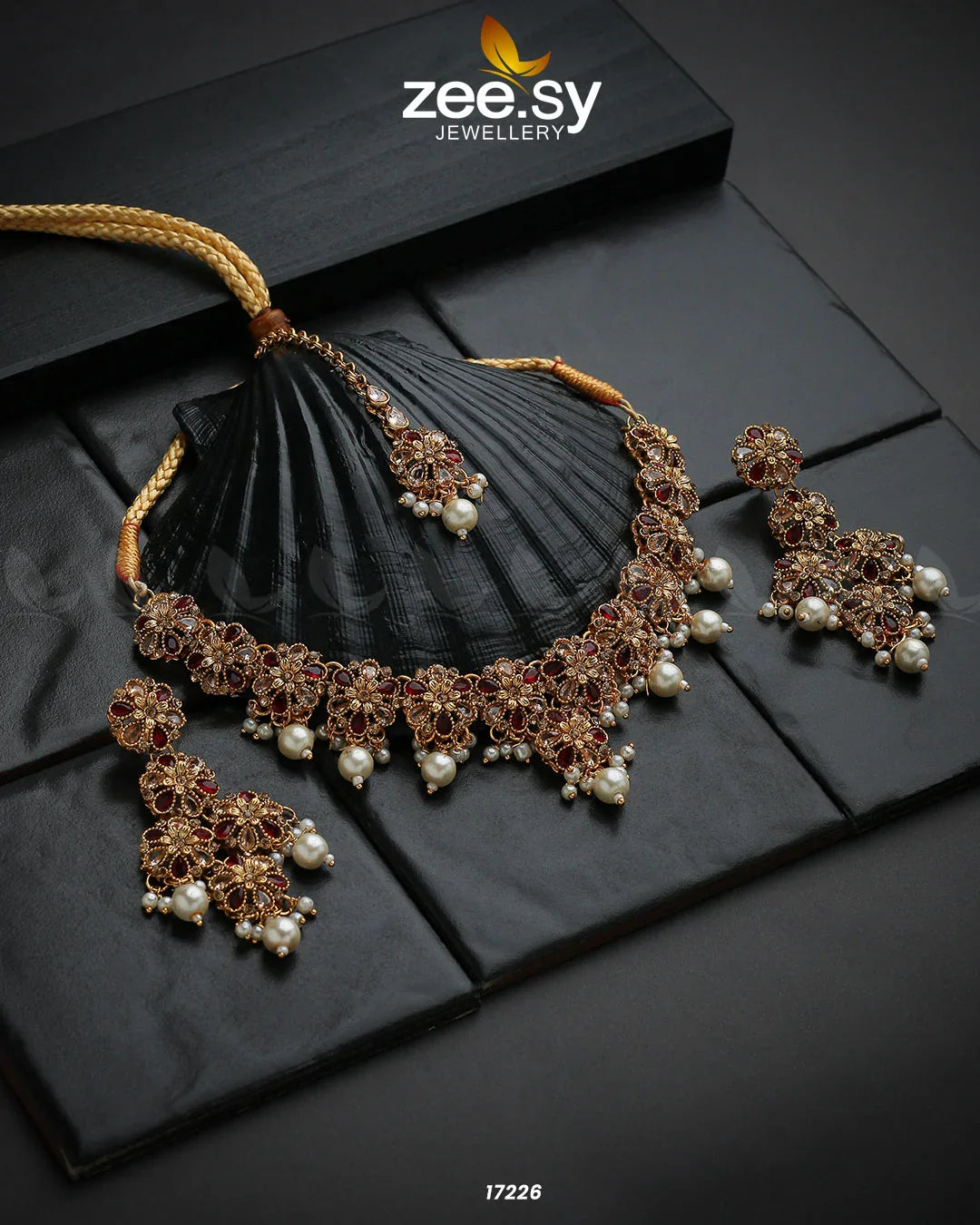 Magnolia Glimmer Necklace - Zeesy Jewellery