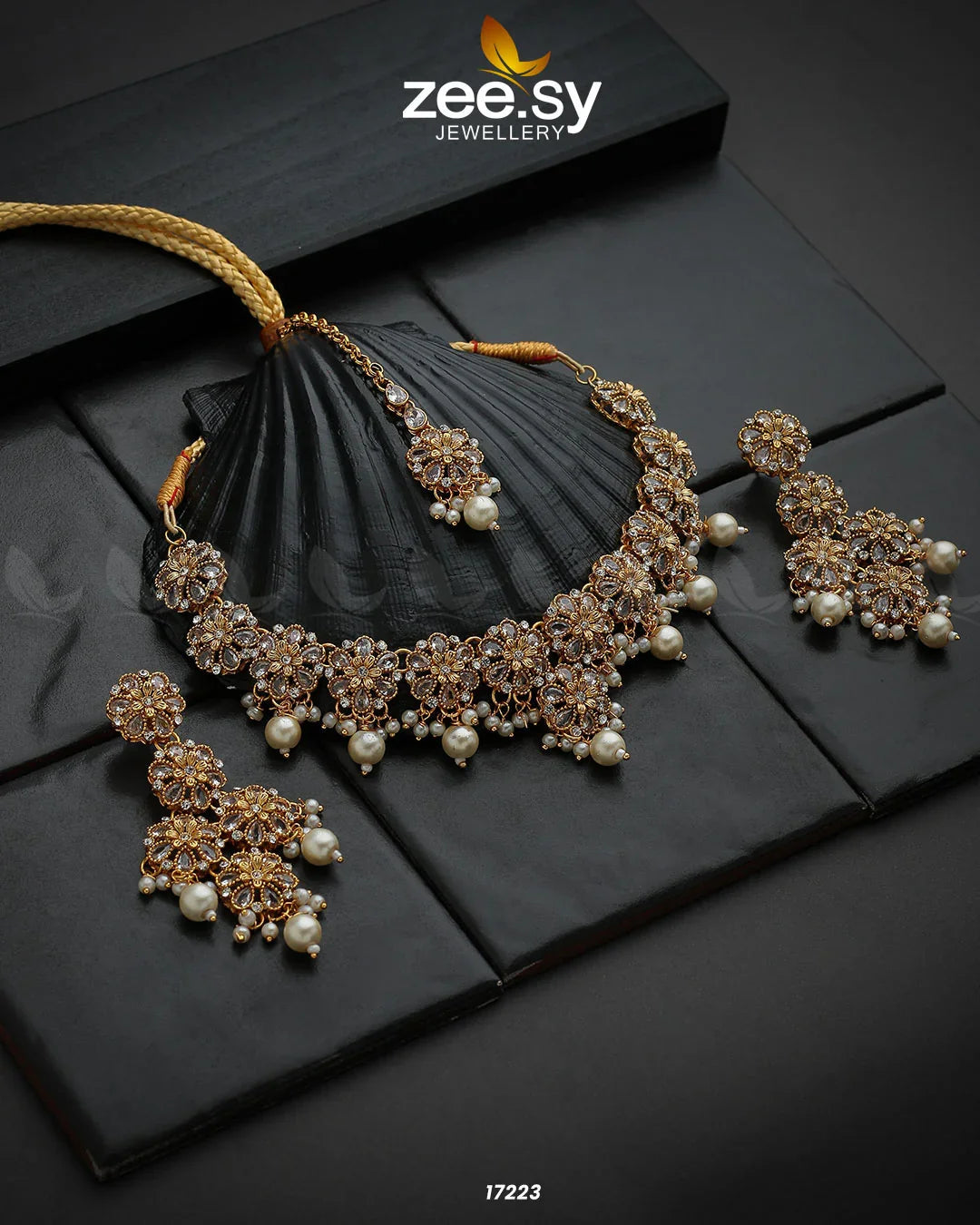 Magnolia Glimmer Necklace White - Zeesy Jewellery