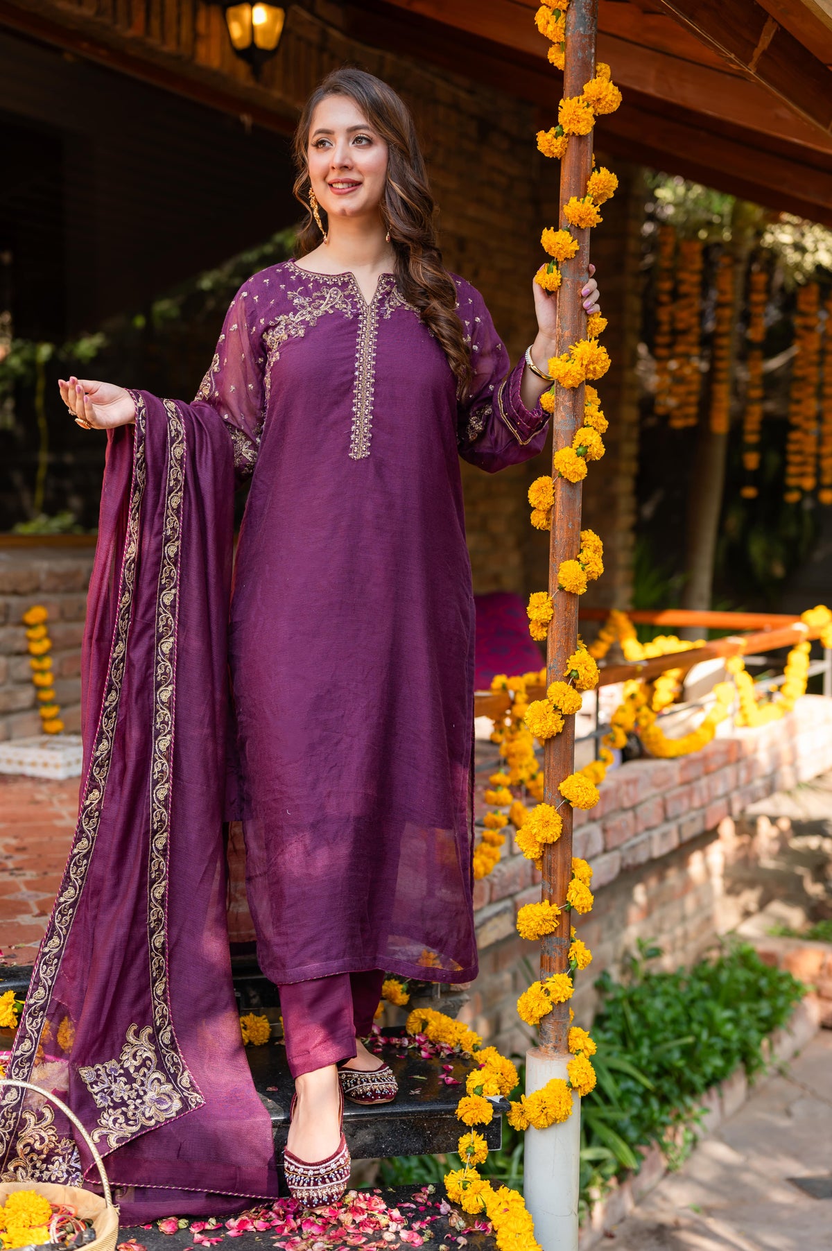 Omal By Komal Stitched 3 Piece Formals Collection'2025-Izzah - 3PC