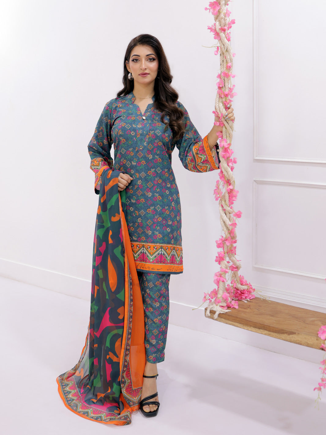 TNG Stitched 3 Piece Khaddar Collection'2024-Urooj