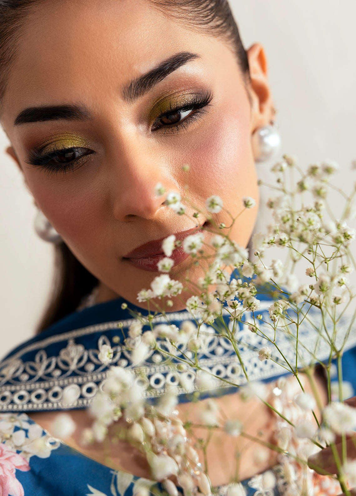 Gulaal Stitched 3 Piece Basic Lawn Collection'2025-Serenade
