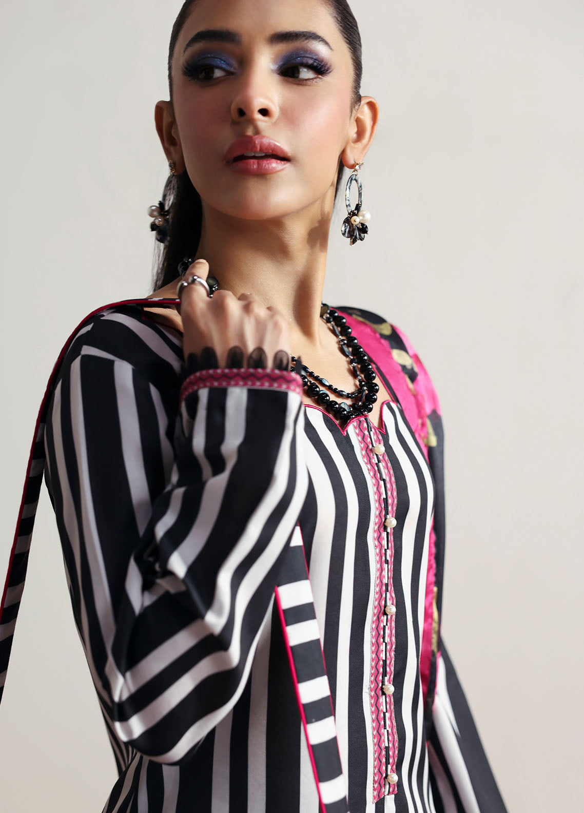 Gulaal Stitched 3 Piece Basic Lawn Collection'2025-Fleuron
