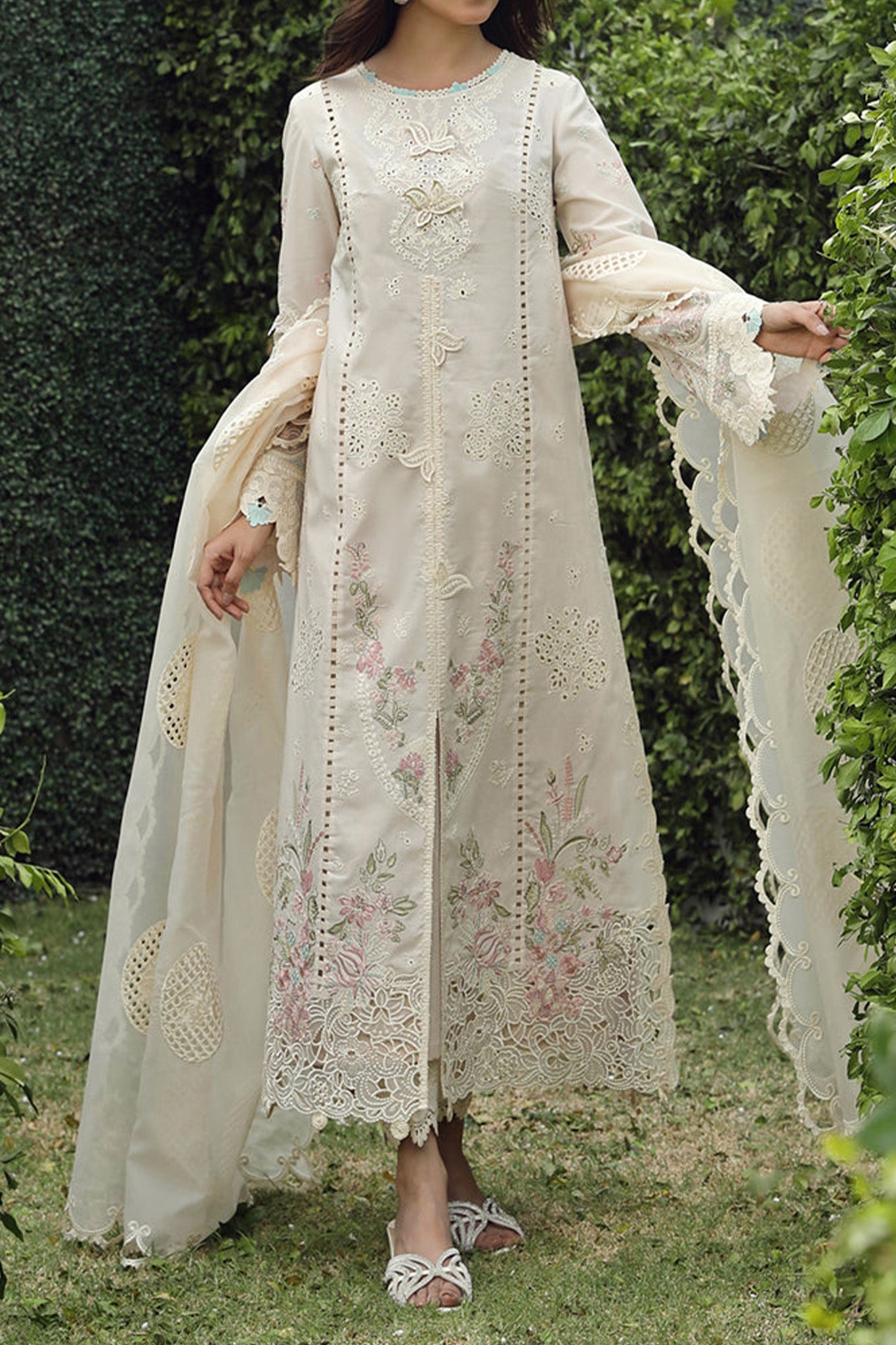 Qalamkar Unstitched 3 Piece Emb Festive Lawn Collection'2024-PS-04-Zuha