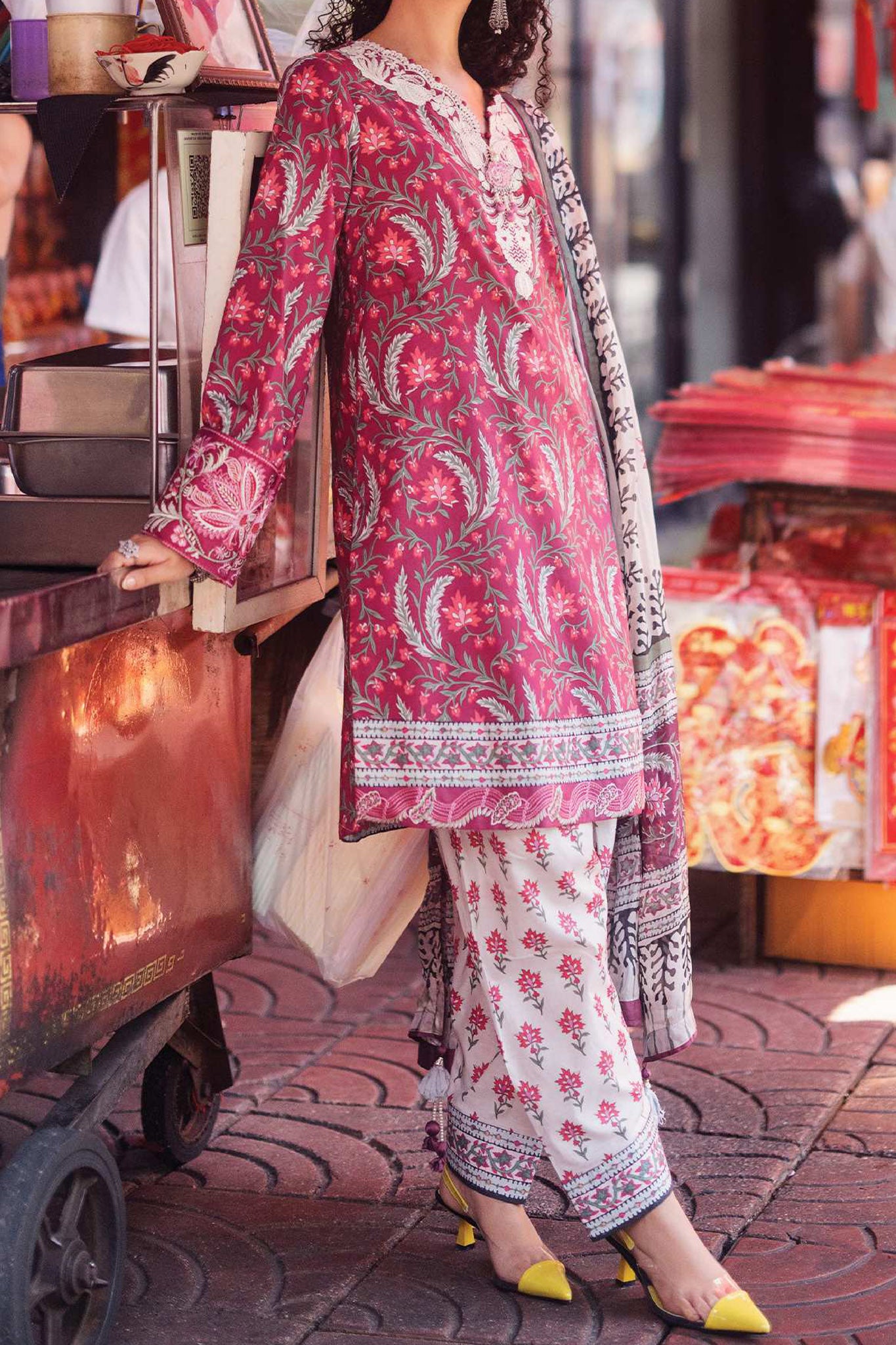 Taneez by Roheenaz Unstitched 3 Piece Block Printed Lawn Collection'2024-RNB-08-B-leyli