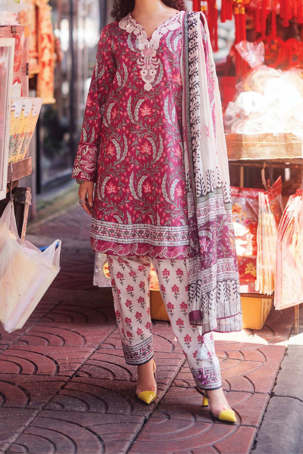 Taneez by Roheenaz Unstitched 3 Piece Block Printed Lawn Collection'2024-RNB-08-B-leyli