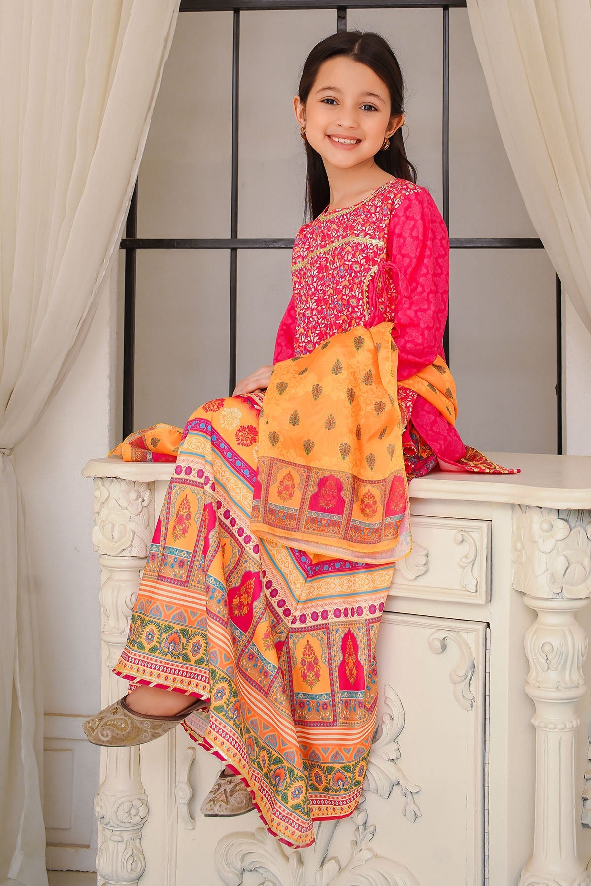 Swiss Lawn Digital Printed 3 Pc Suit - Wear Ochre