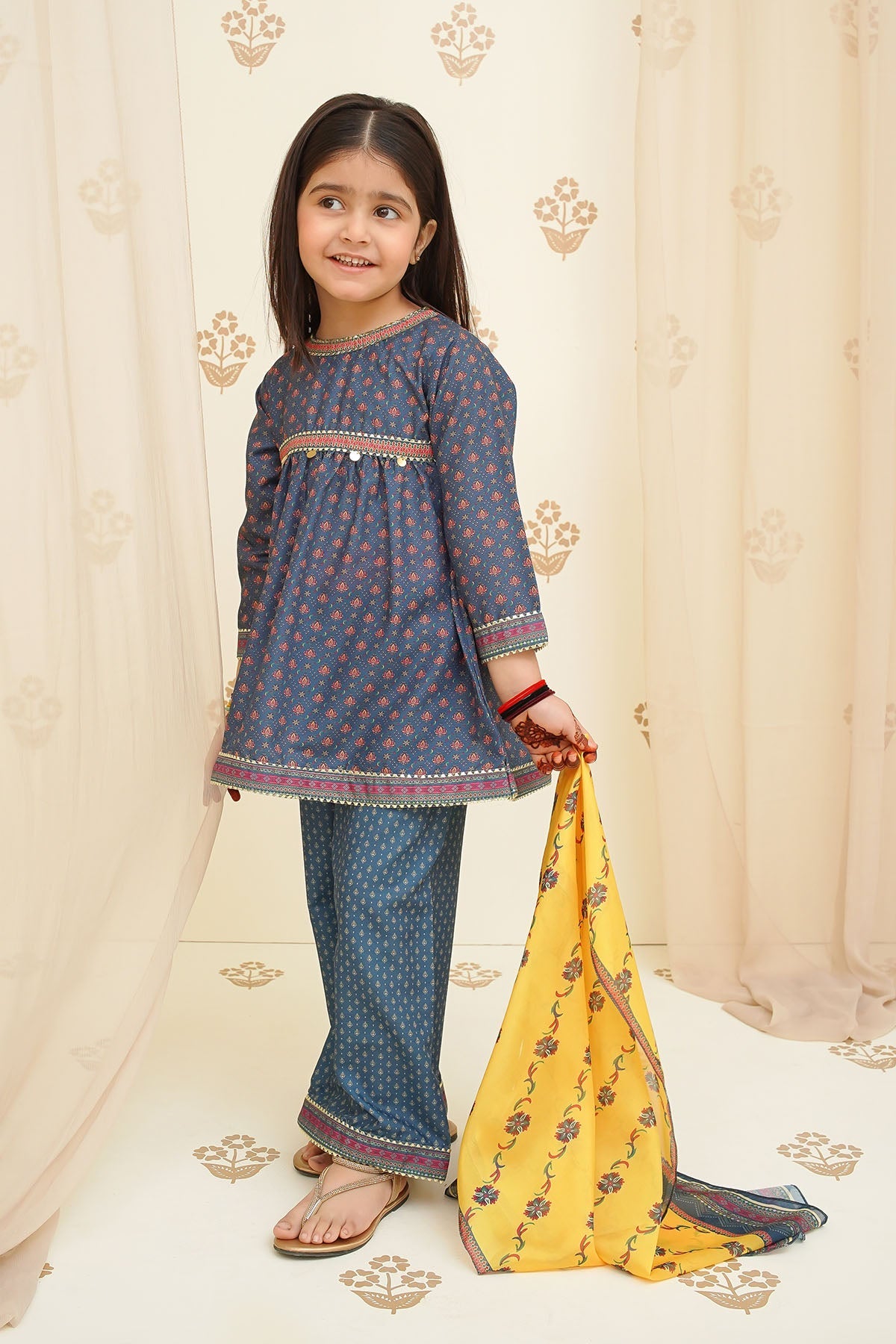 Swiss Lawn Digital Printed 3 Pc Suit - Wear Ochre