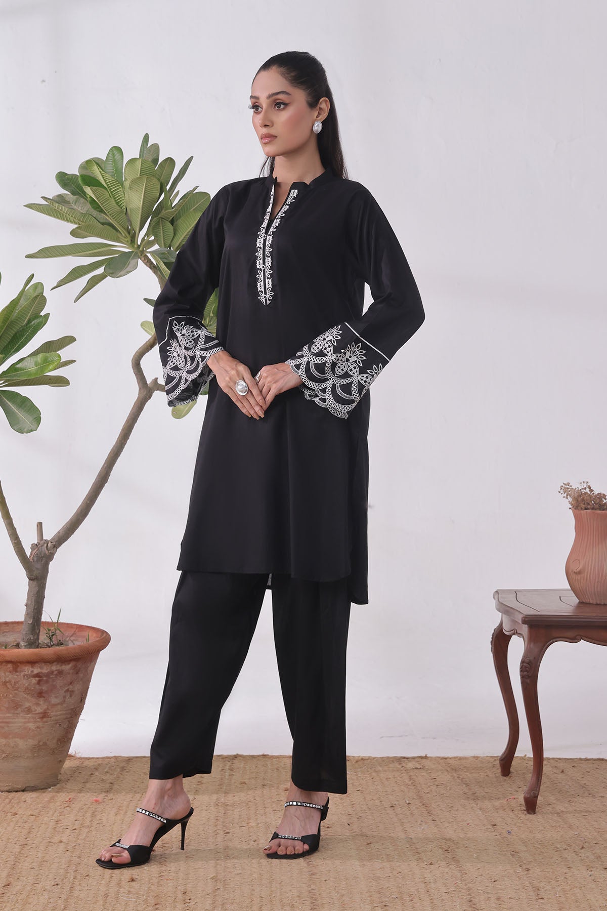 Ochre Clothing Cotton Embroidered Women's 2 Pc Suit