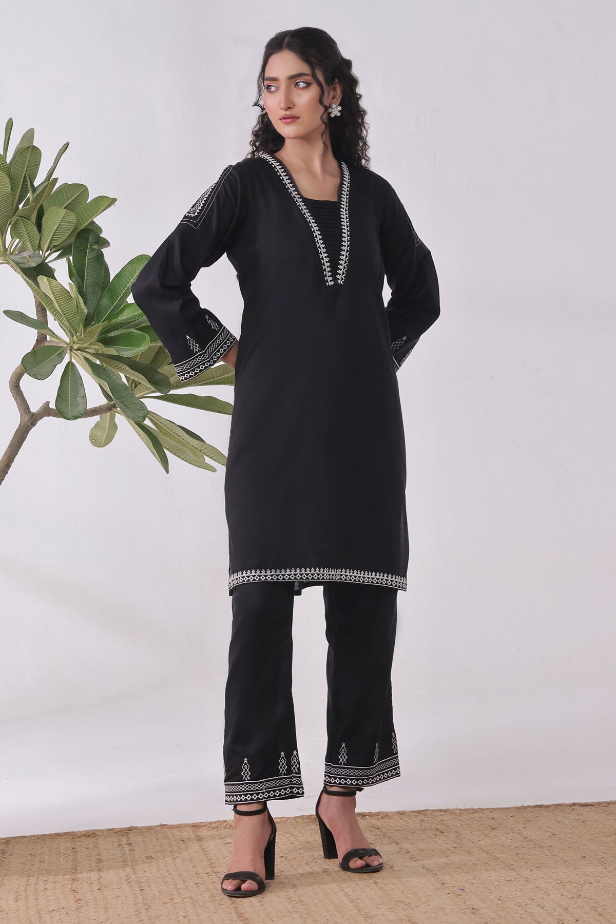 Ochre Clothing Cotton Embroidered Women's 2 Pc Suit