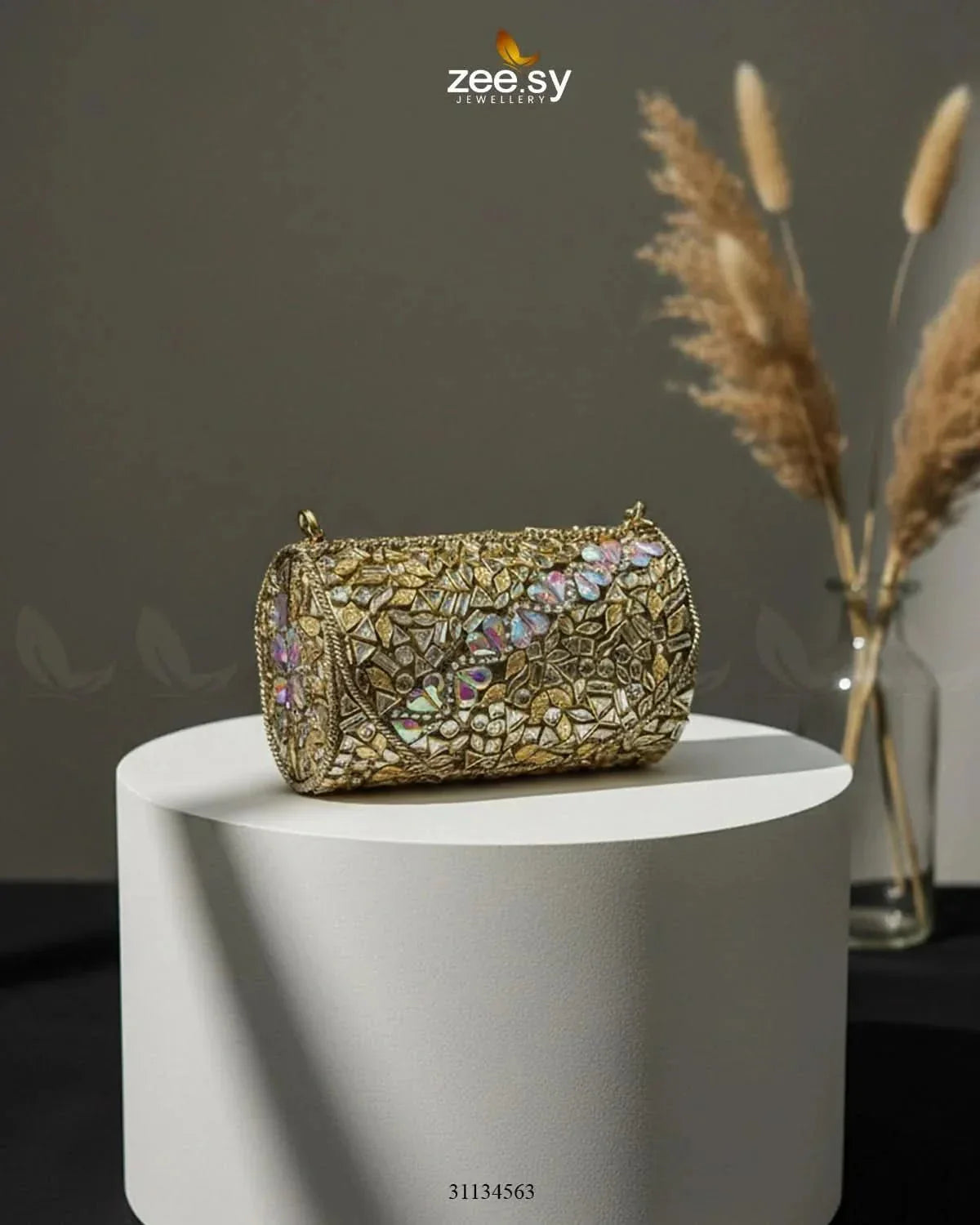 Rich Leaf Vine Clutch Bag