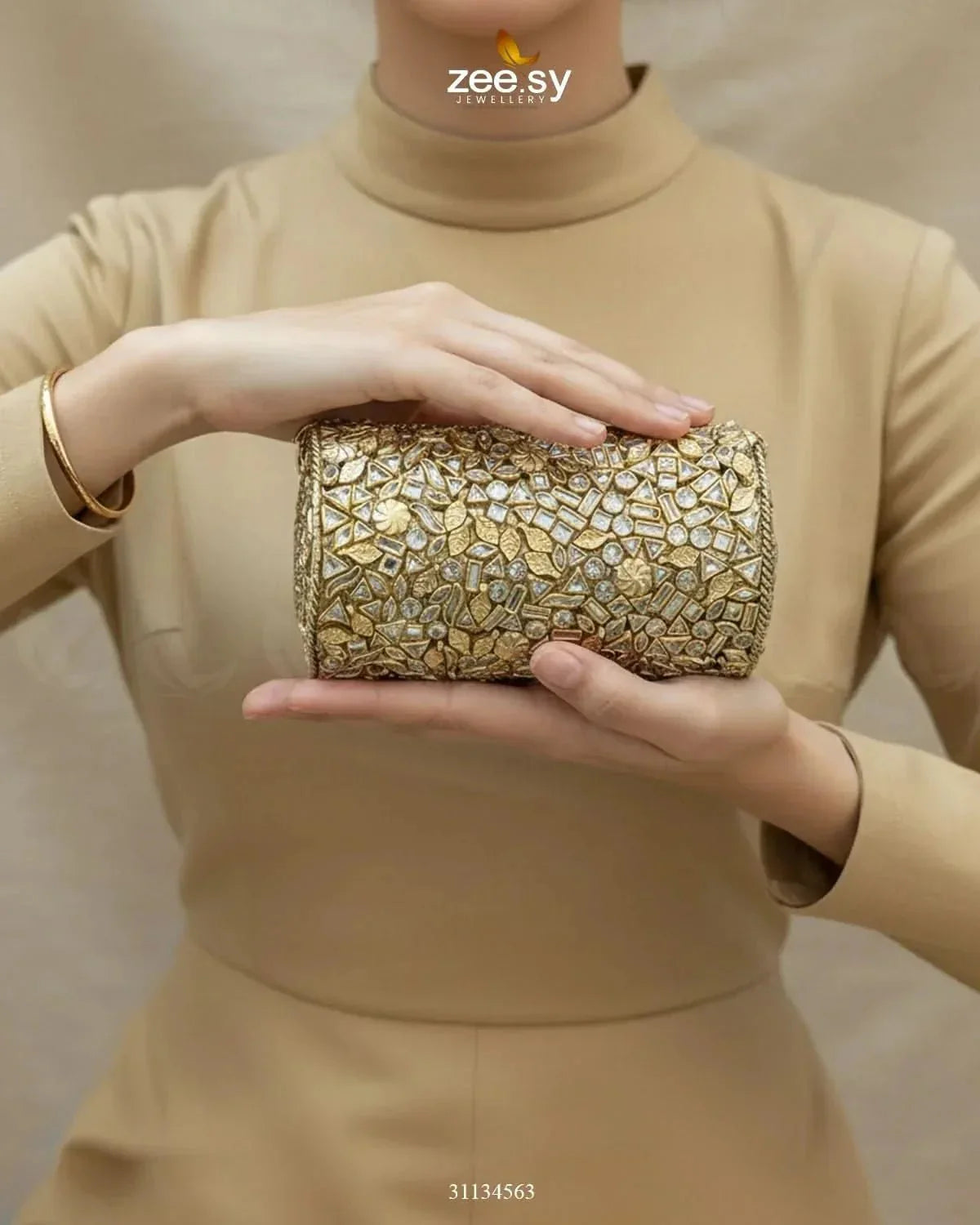 Rich Leaf Vine Clutch Bag