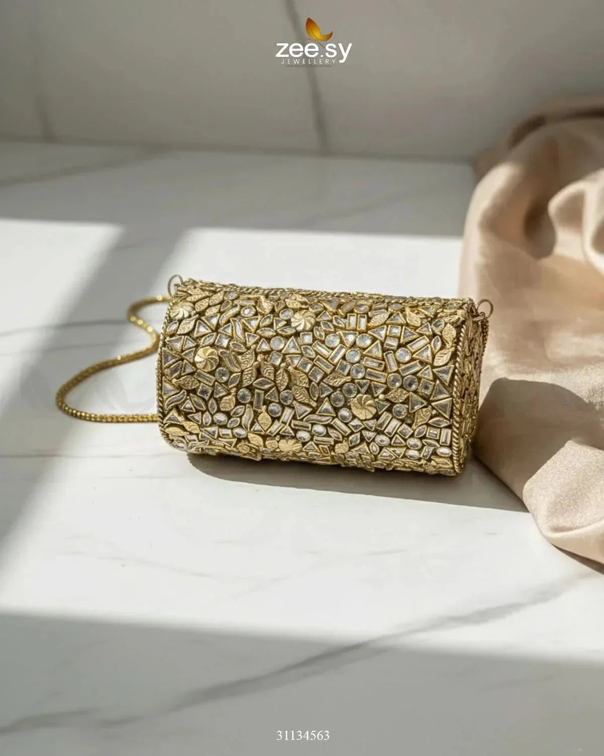 Rich Leaf Vine Clutch Bag