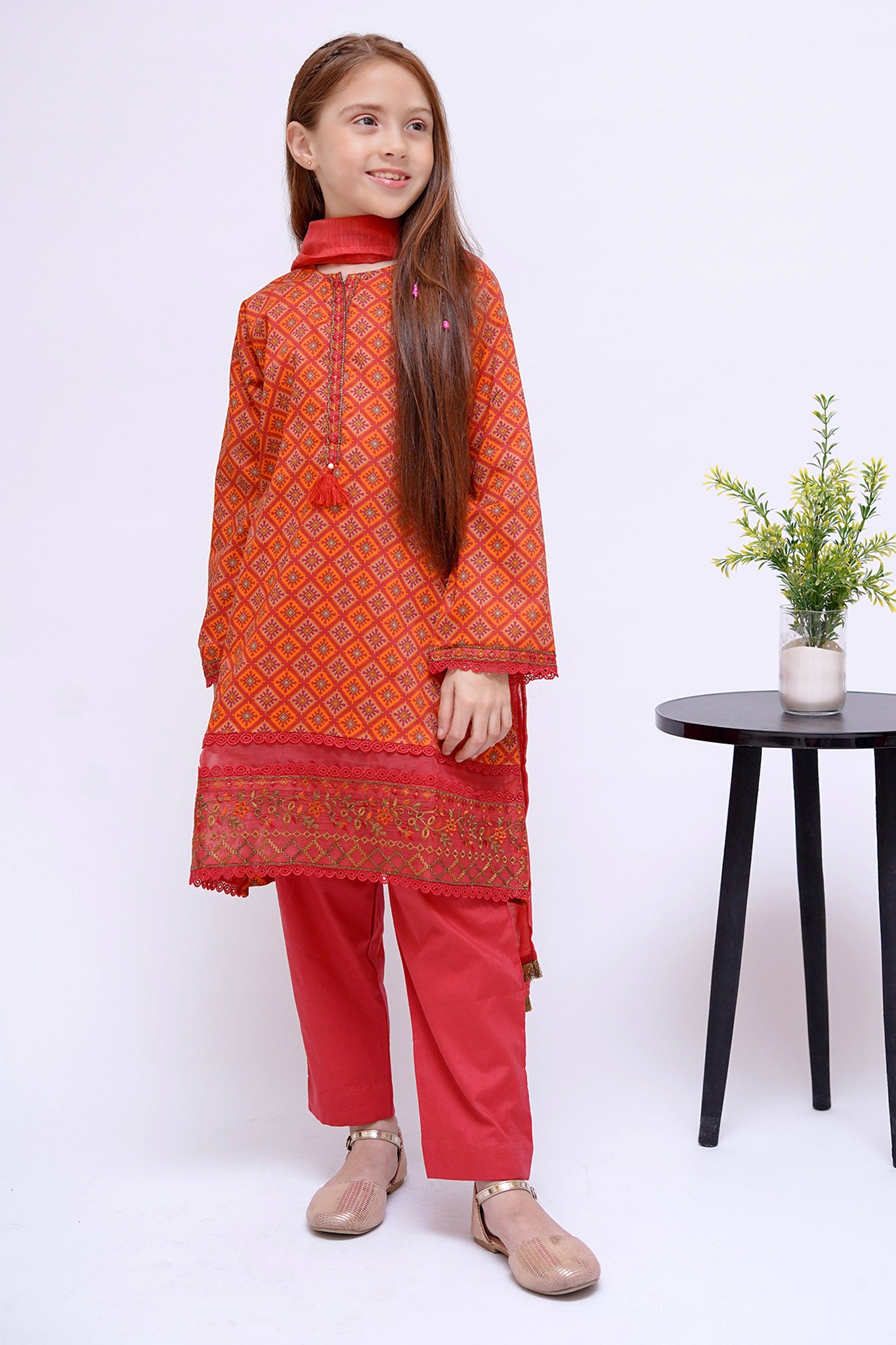 Shanzey Stitched 3 Piece Mid Summer Emb Lawn Collection'2024-SHK-2801