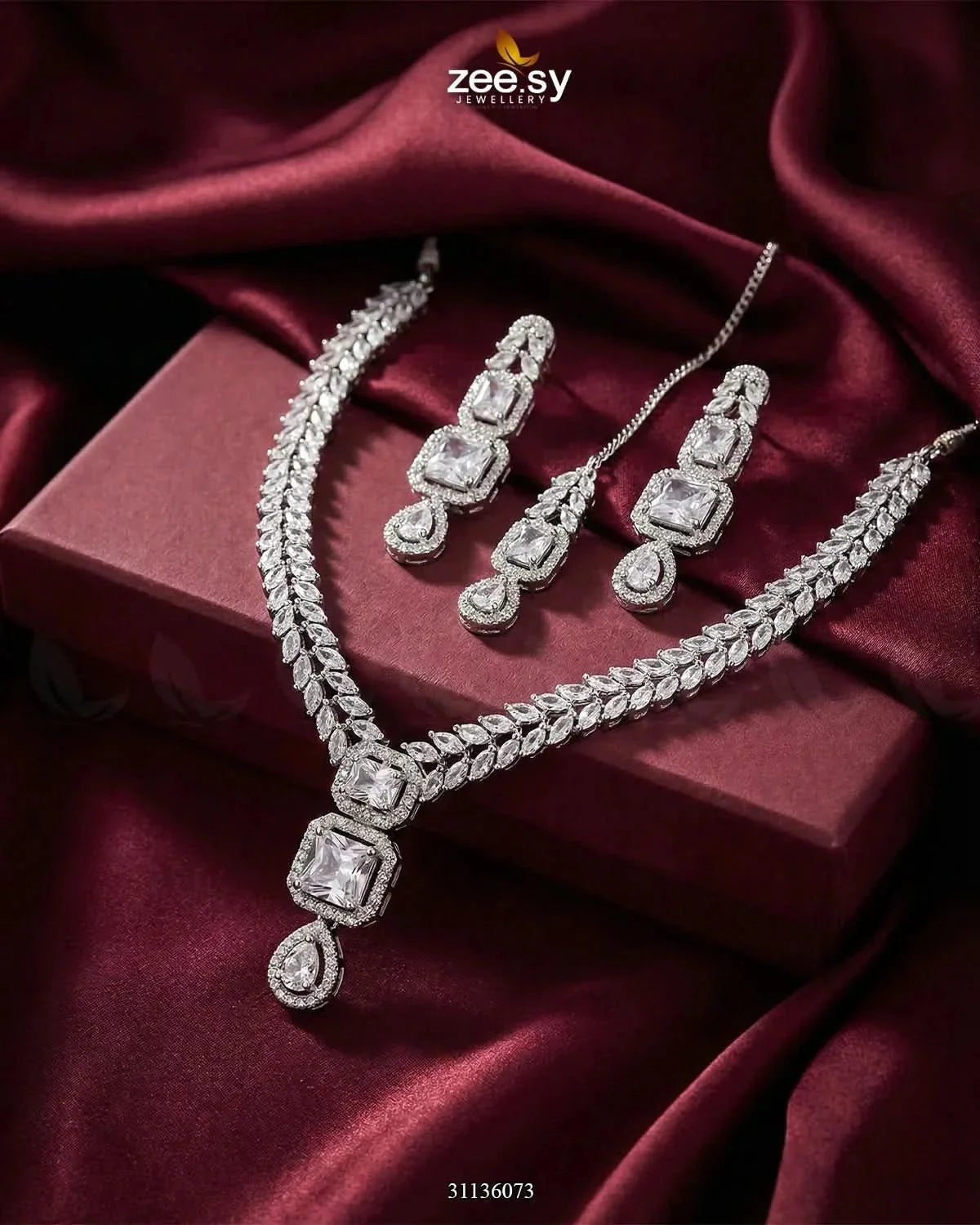 Square Leaf Vine Necklace Set