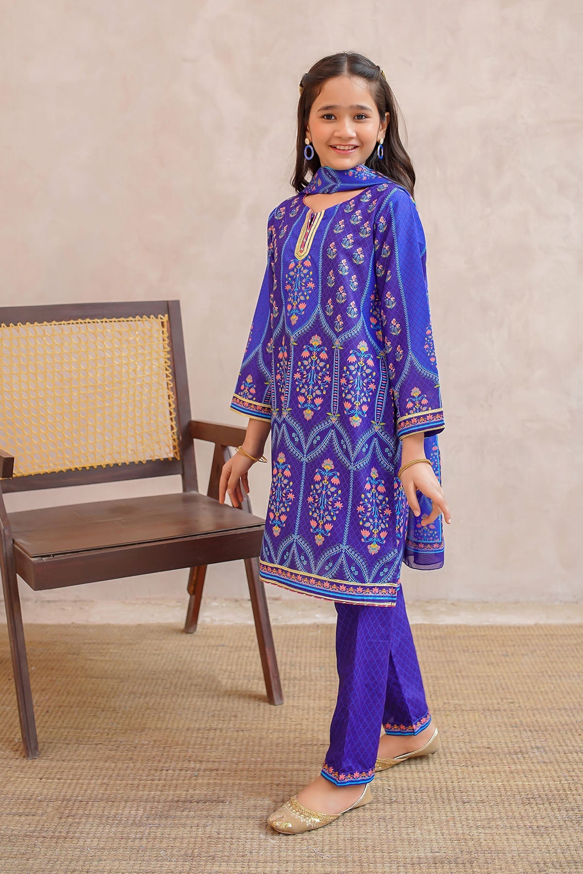 Shop the Swiss Lawn Digital Printed 3 Pc Suit, featuring stunning digital print designs. A perfect blend of style and comfort