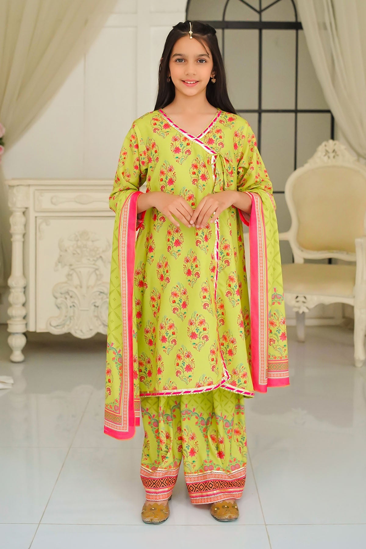 Elegant Swiss Lawn Digital Printed 3 Pc Suit ? A trendy and breathable printed suit design, 