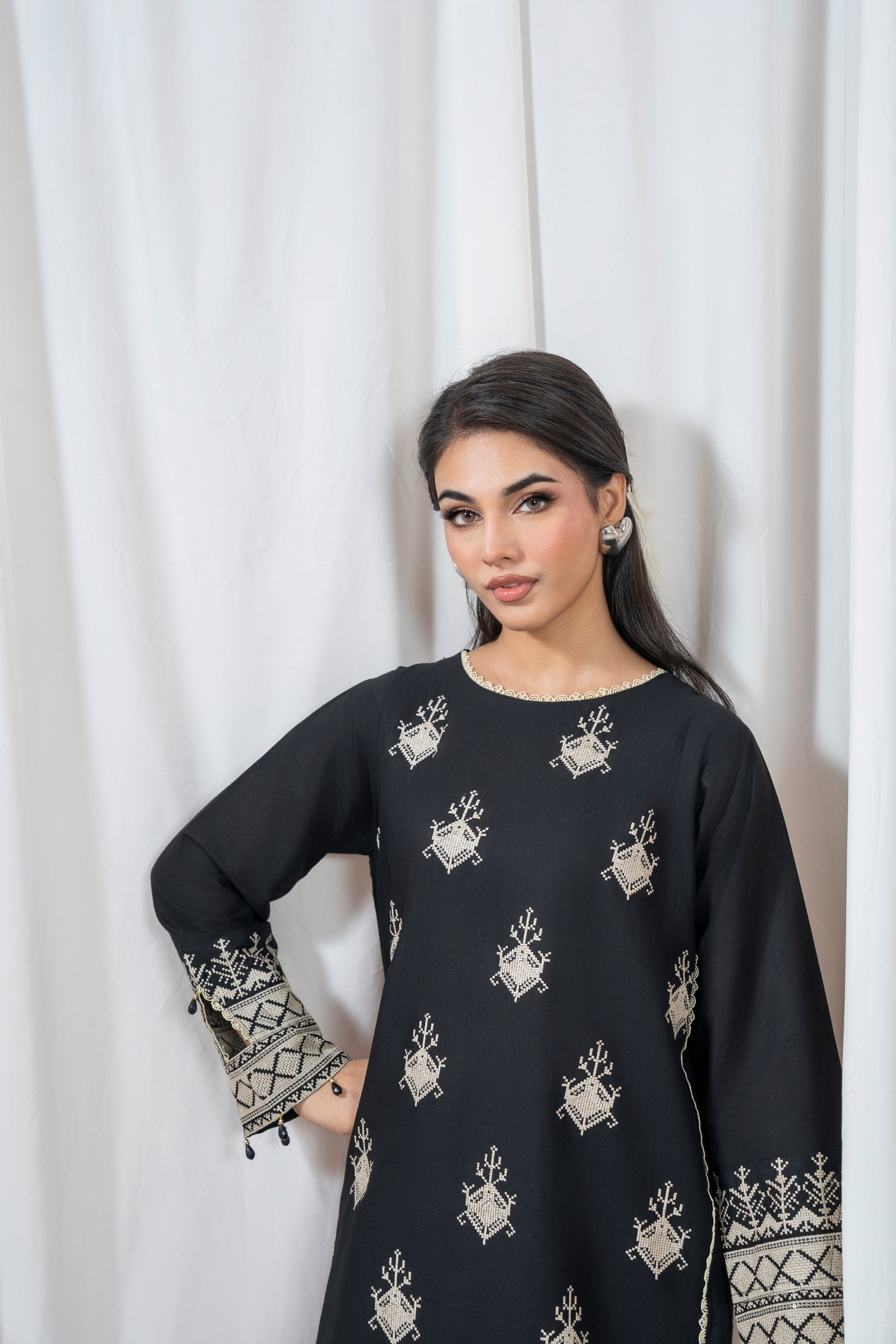 Zoya Zafar Stitched 2 Piece Cotton Collection'2025-Cross stitch Style