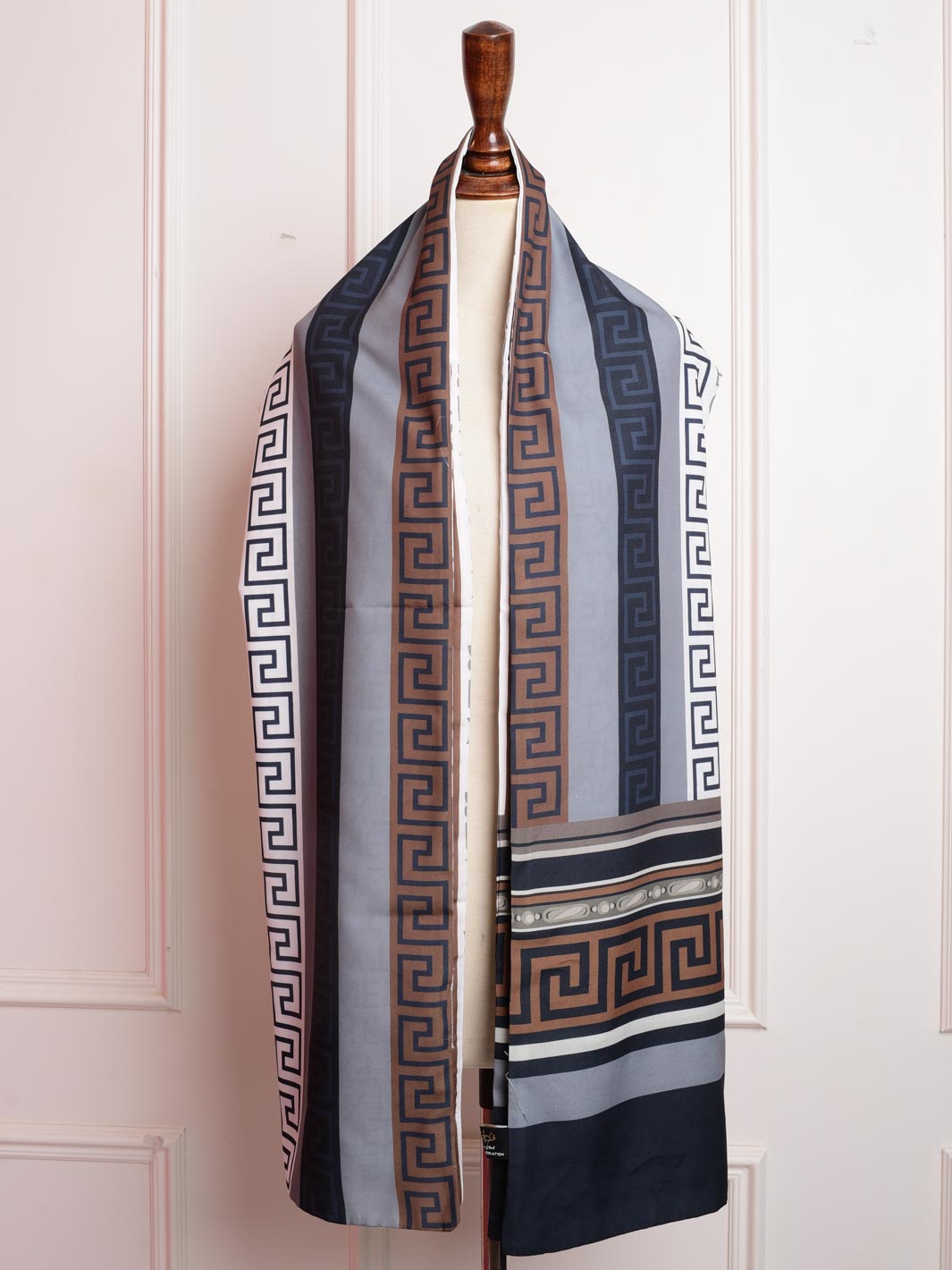 Tng By Md Muffler Collection-Tng-Signature-Muffler Grey