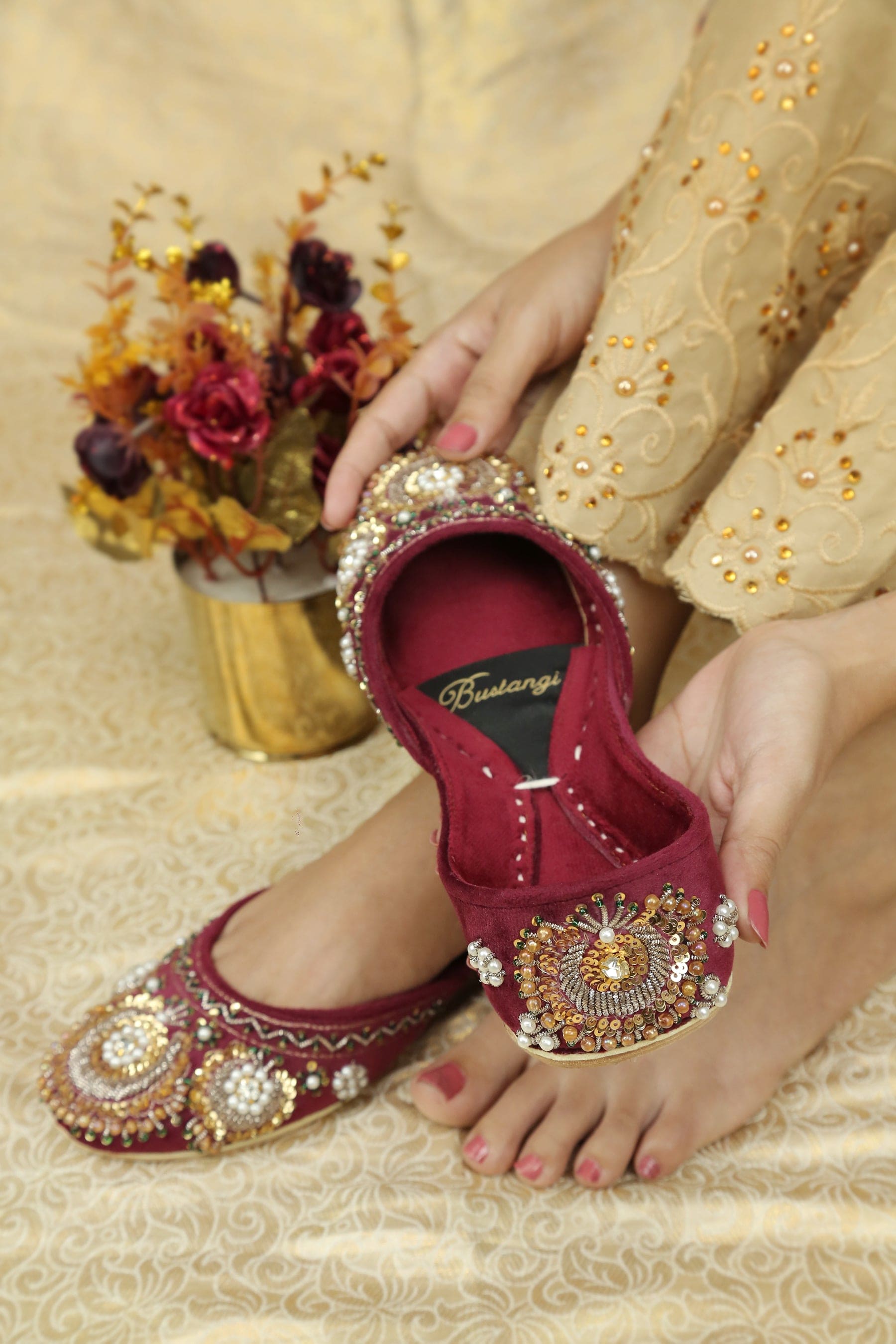 Bustangi Maroon Dabka Women Khussa E001