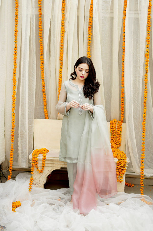Pashma Khan Semi Formals Collection'2025-Gul e raná