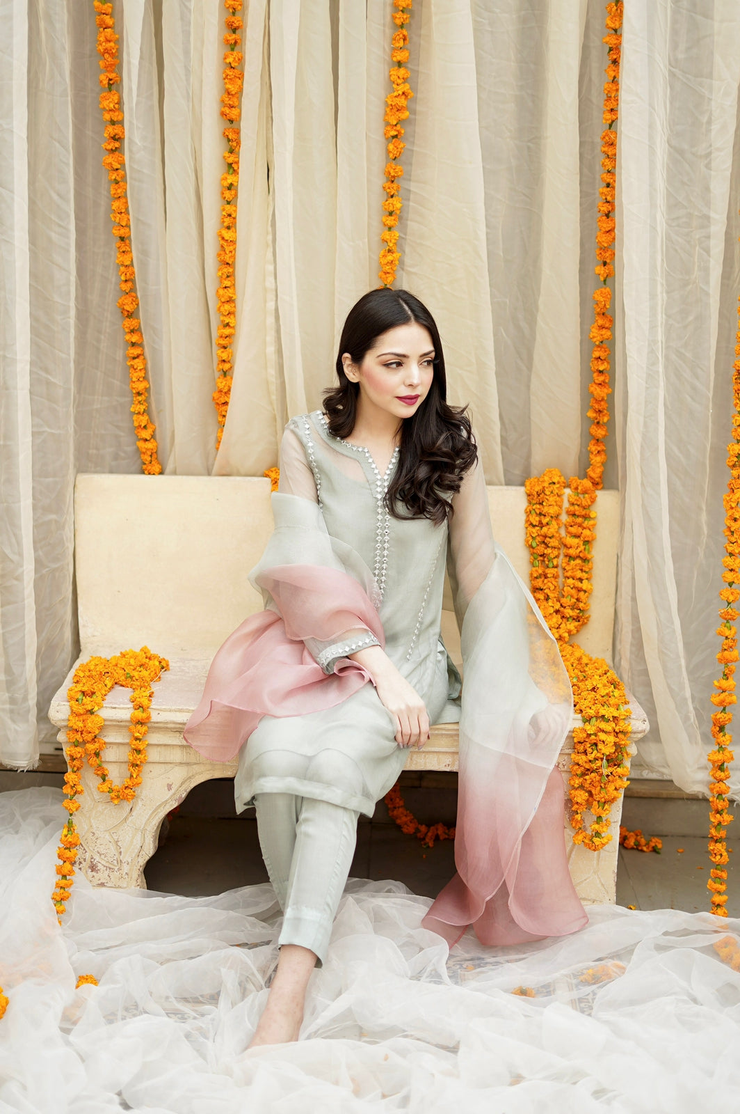 Pashma Khan Semi Formals Collection'2025-Gul e raná