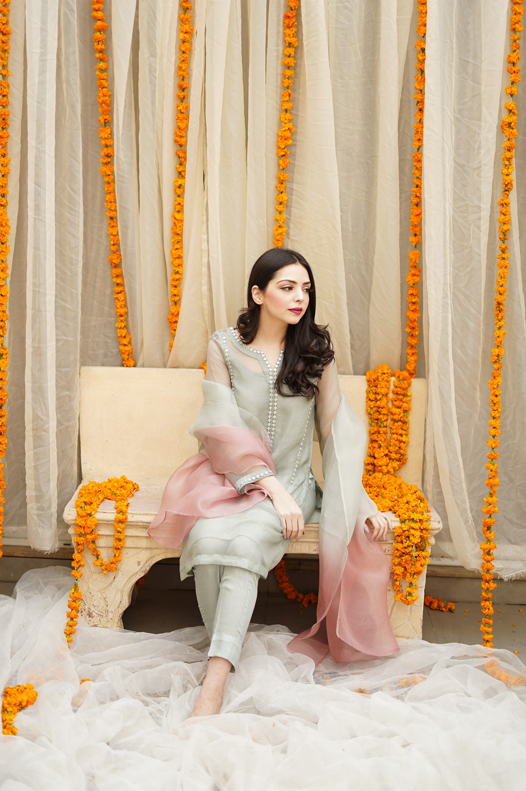 Pashma Khan Semi Formals Collection'2025-Gul e raná