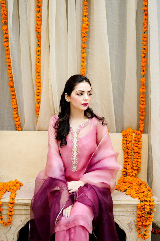 Pashma Khan Semi Formals Collection'2025-Gulabó