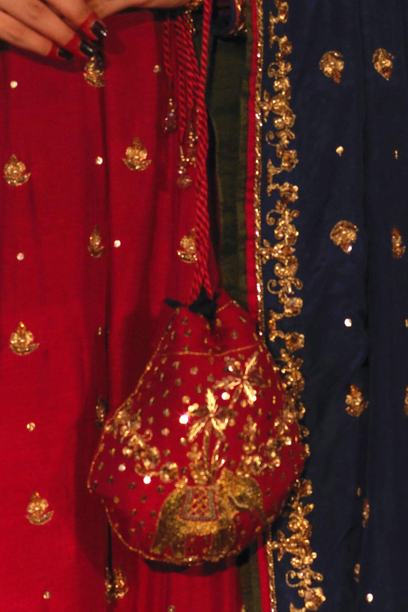 Bridal Pouch By Zaaviay Unstitched Aab-E-Resham Pouch