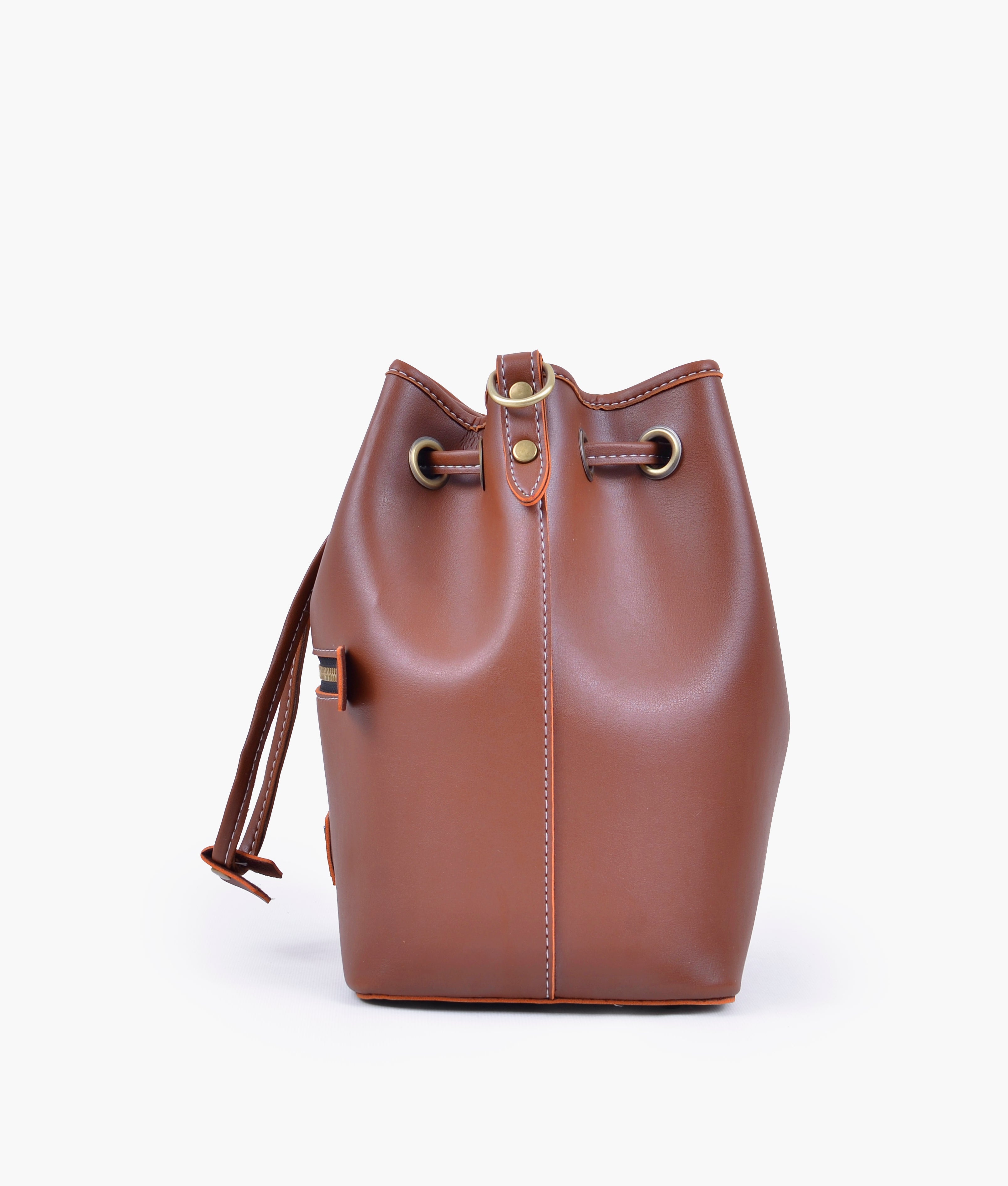 RTW Creation - Brown bucket bag with zipper pocket
