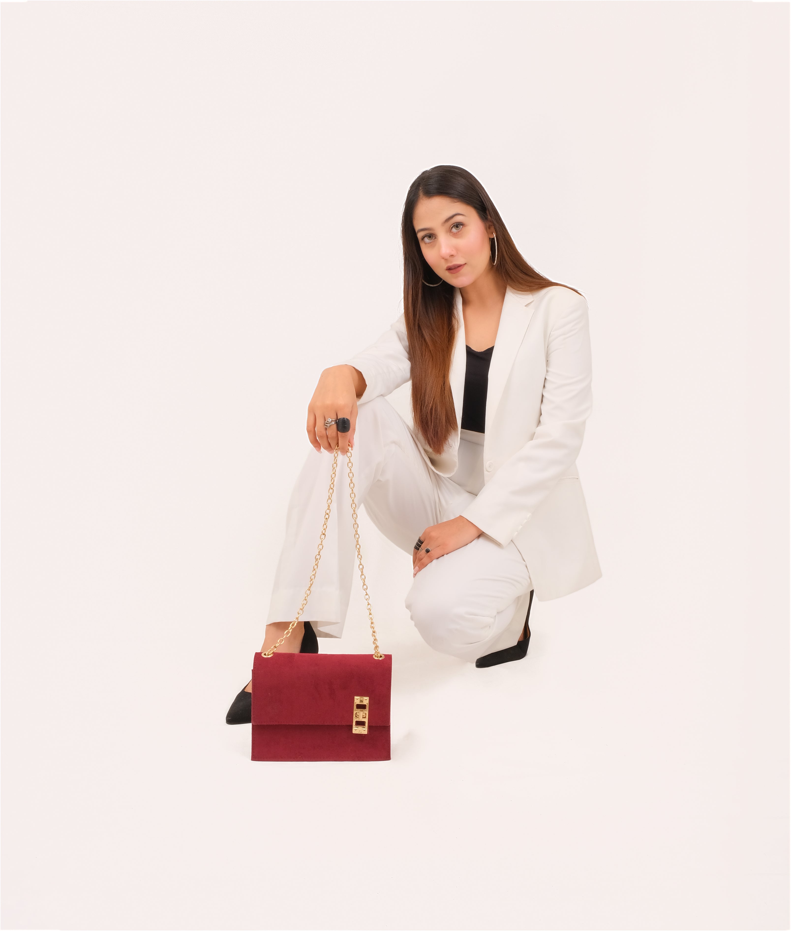RTW Creation - Burgundy suede chain shoulder bag with twist lock