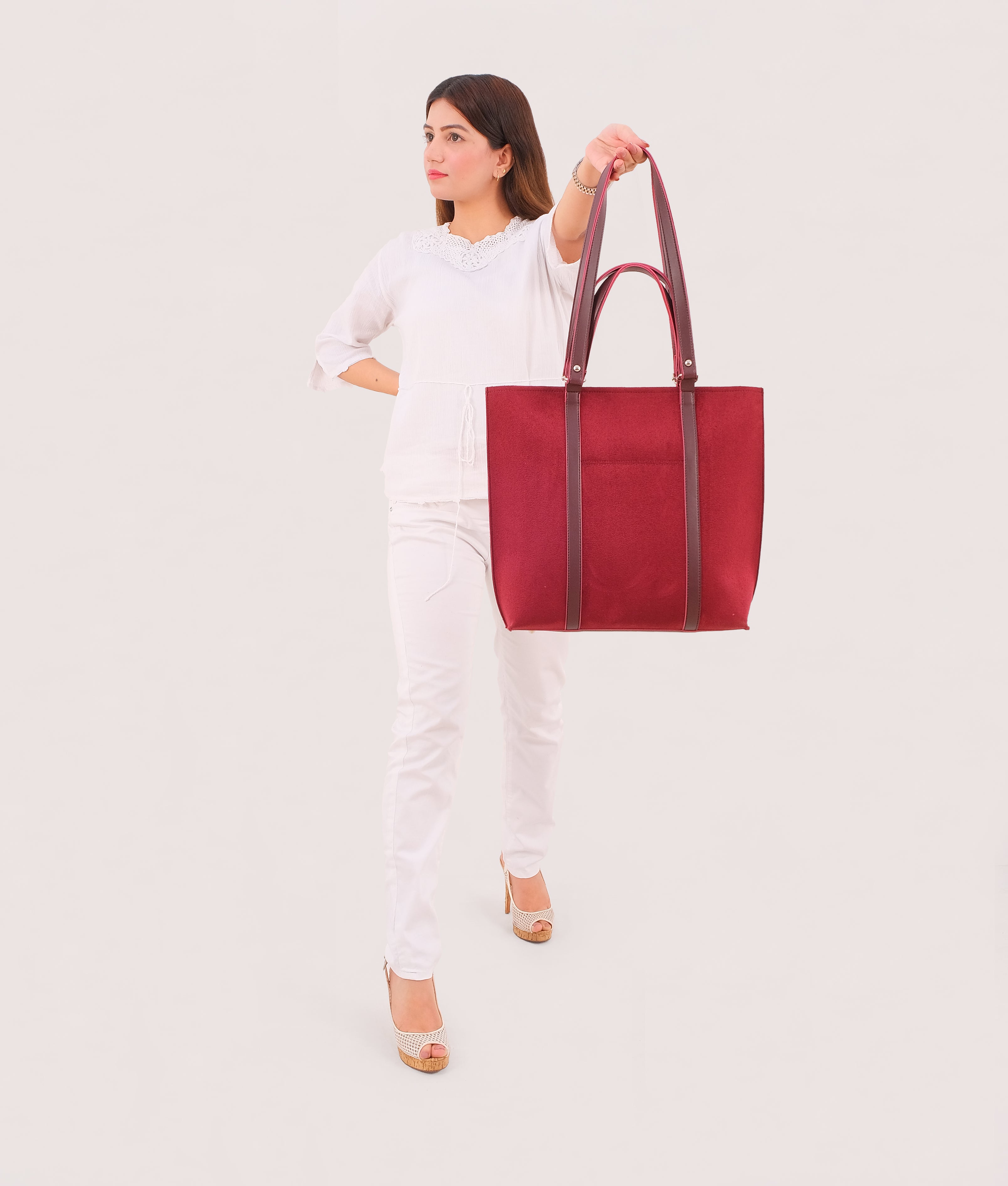 RTW Creation - Burgundy suede double-handle tote bag