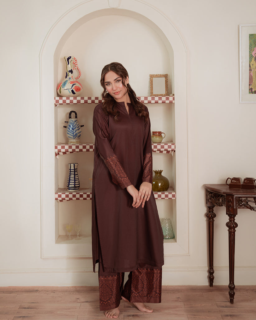 Not So Basic By Qariney Stitched 2 Piece Winter Collection'2024-Chestnut