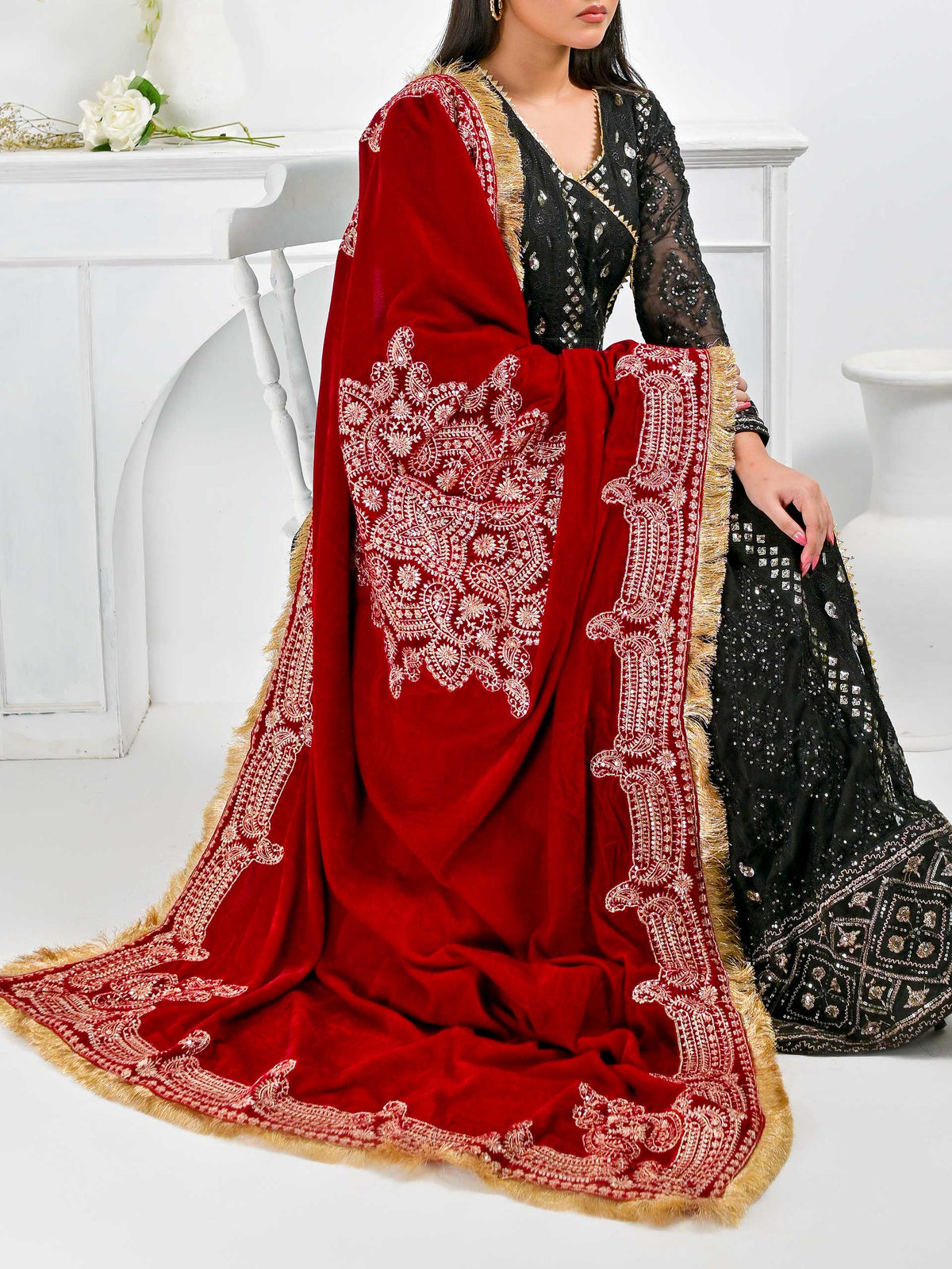 Pret Diaries Stitched Embroidered Velvet Shawl Winter Collection'2024-54645