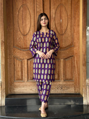 Amira's Grace 2Pcs Stitched Suit - zaibehoor