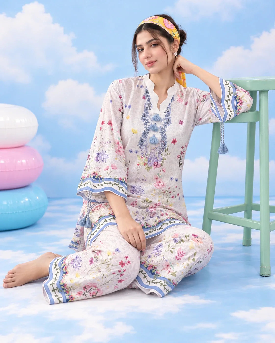 Secret Garden lawn outfit seated detail view