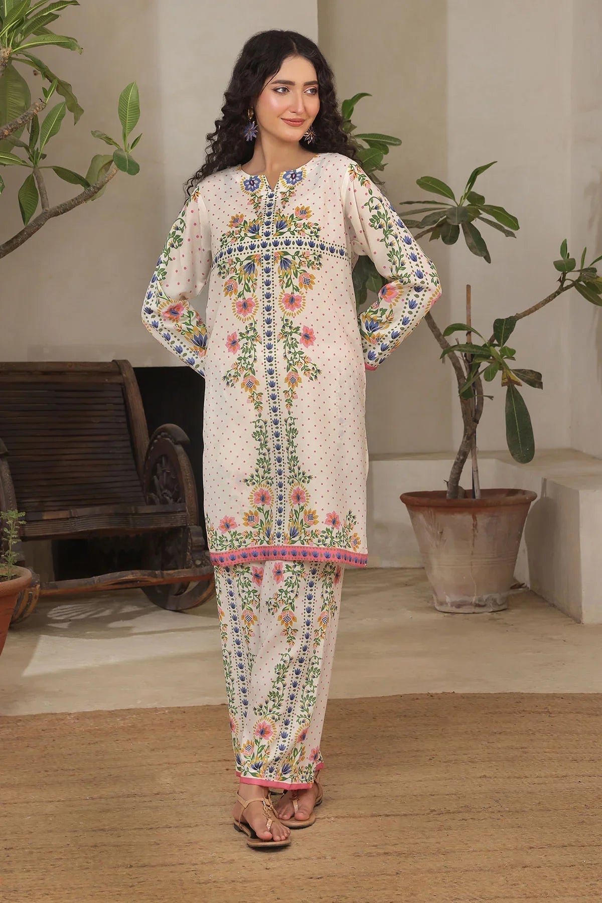 Refresh your style with the latest women’s summer collection in Pakistan. Buy trendy lawn dresses