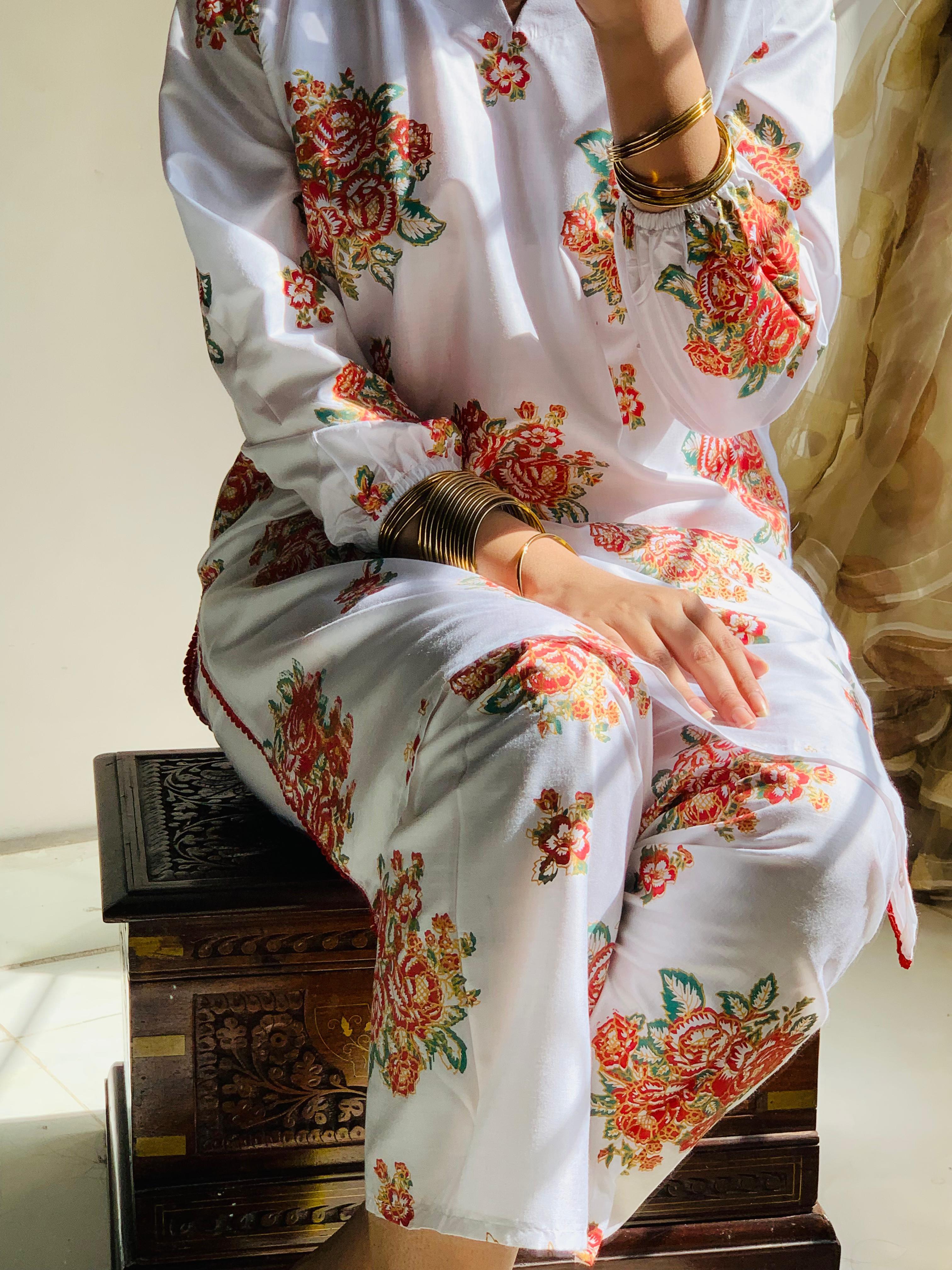 Gulab 2Pcs Stitched Suit - zaibehoor