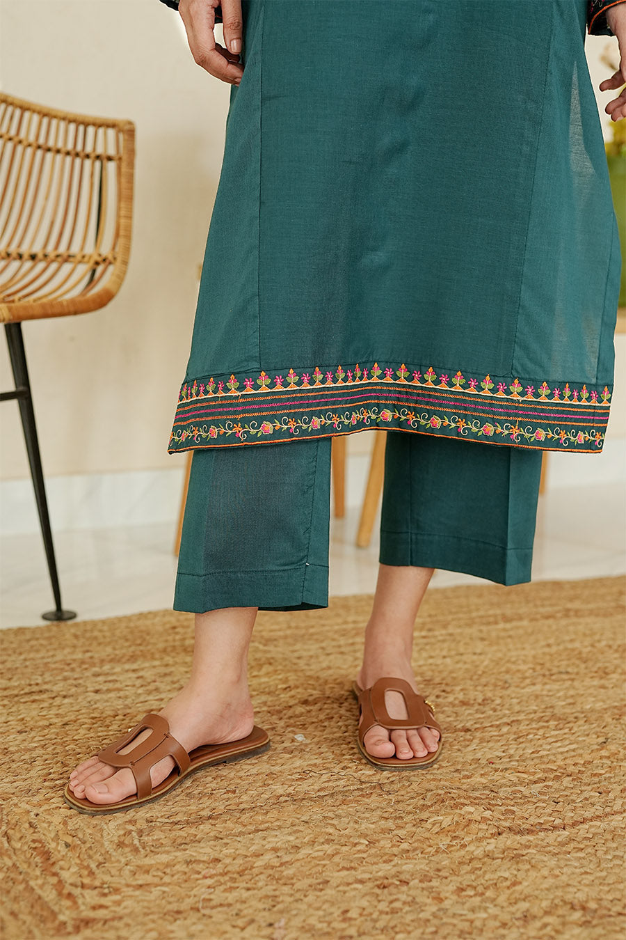 Waniya Stitched 2 Piece Embroidered Lawn Summer Collection'2025-Remi