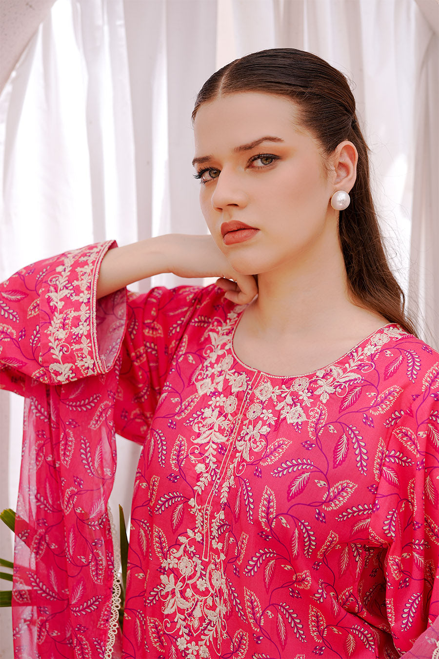 Waniya Stitched 3 Piece Embroidery Lawn Summer Collection'2025-Sarah