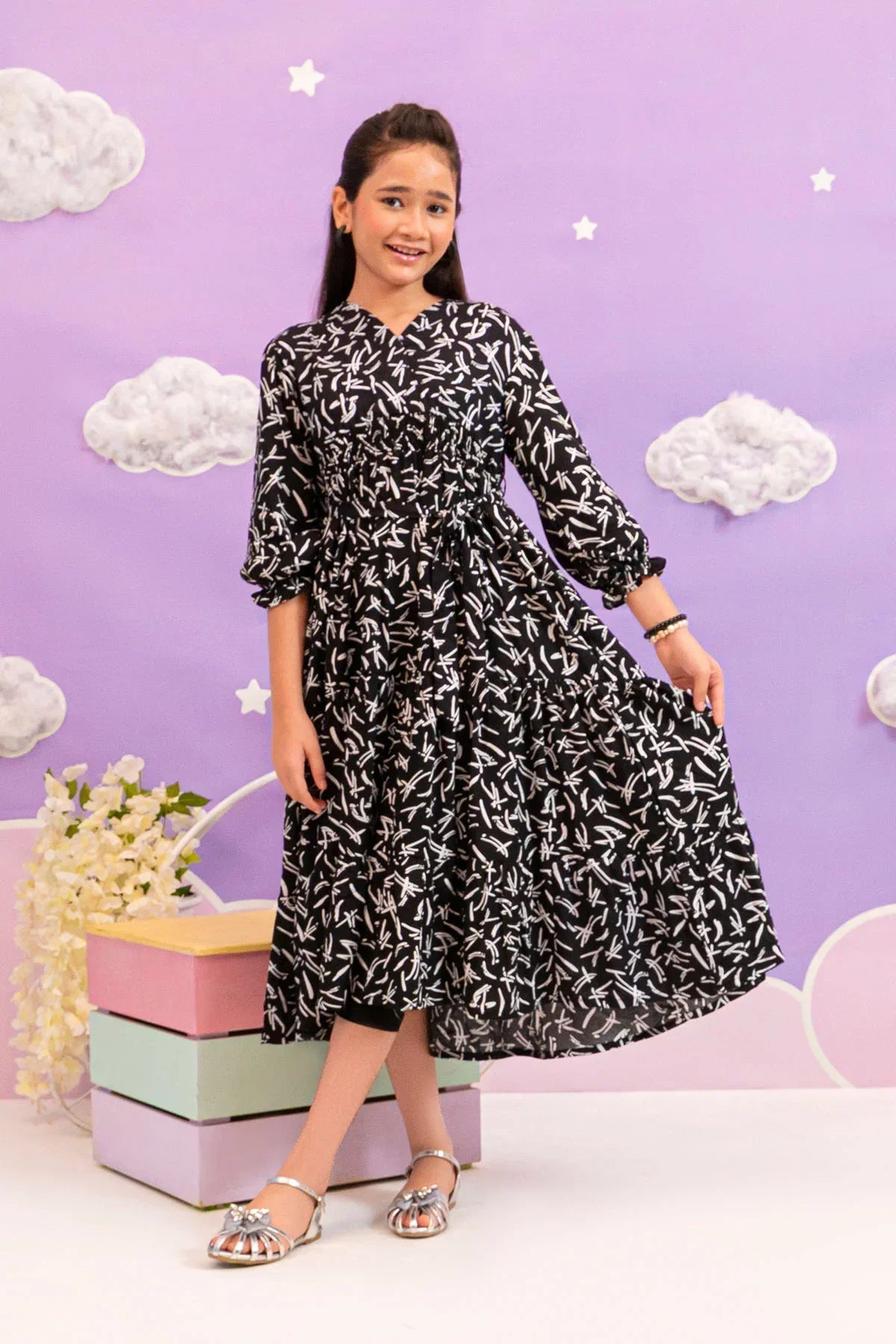 Discover stylish Western dresses for girls & teens! Our collection features trendy, comfortable outfits perfect for parties