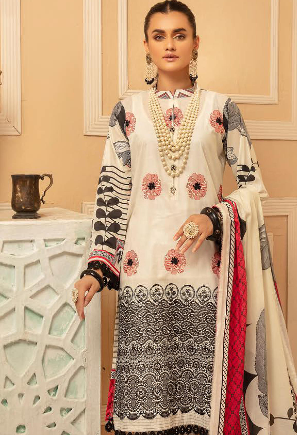 Mahee's by Riaz Arts Unstitched 3 Piece Chikankari Lawn Collection'2022-MCL-02