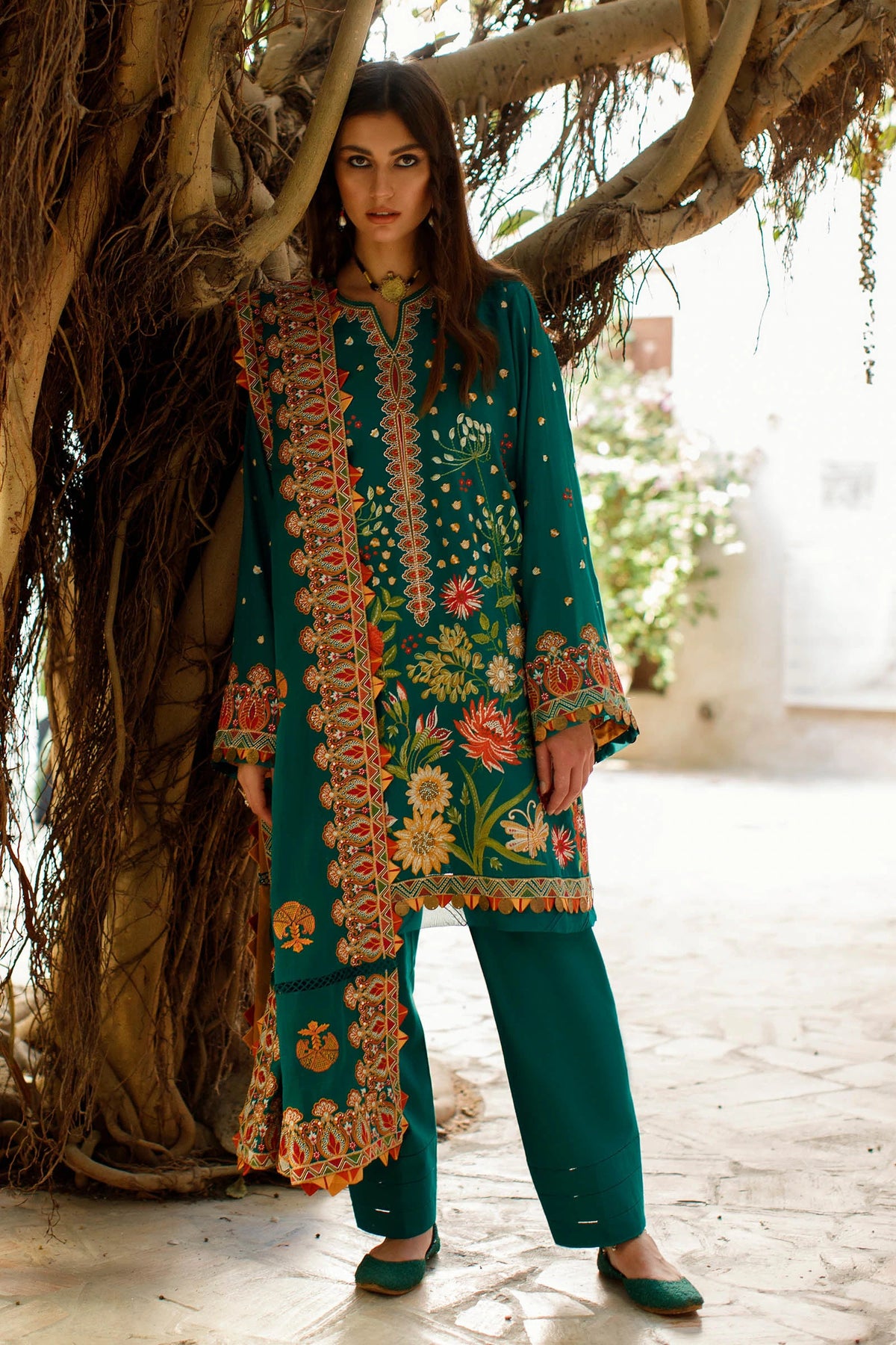 Zaha Unstitched 3 Piece Embroidered Lawn Collection'2022-ZL22-09-B-Tavous