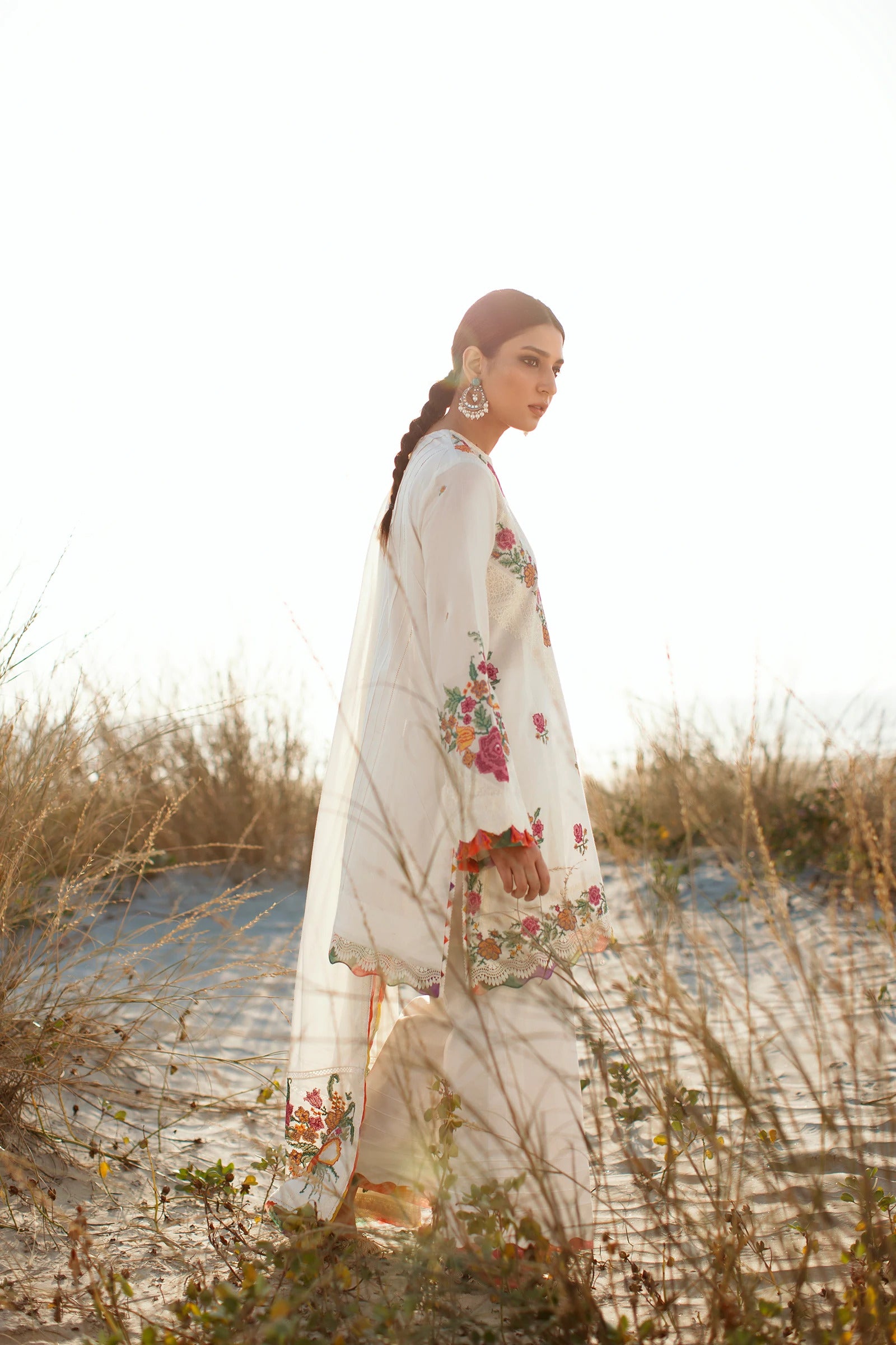 Zaha Unstitched 3 Piece Embroidered Lawn Collection'2022-ZL22-10-B-Allysiha