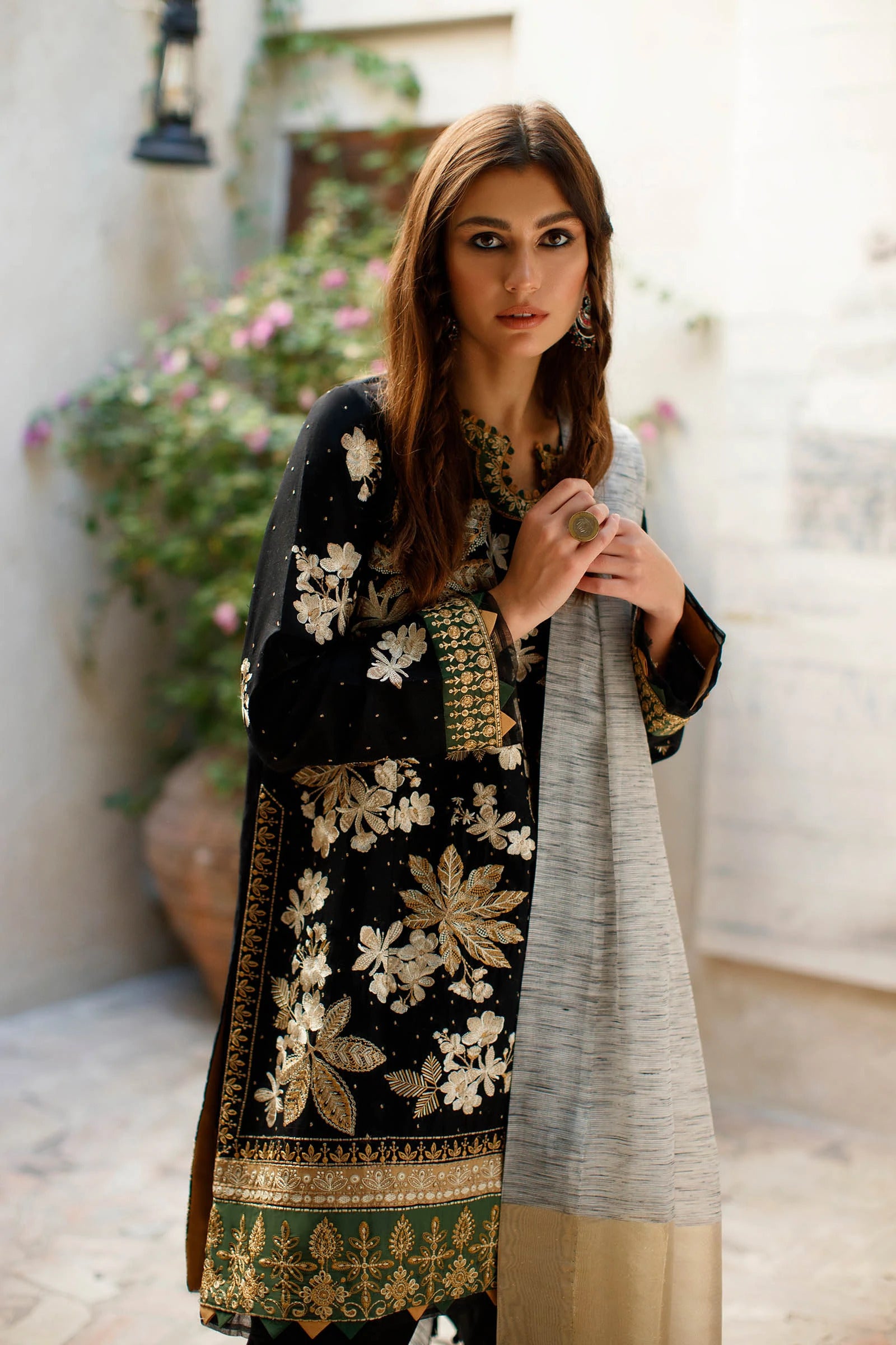 Zaha Unstitched 3 Piece Embroidered Lawn Collection'2022-ZL22-11-B-Fariba